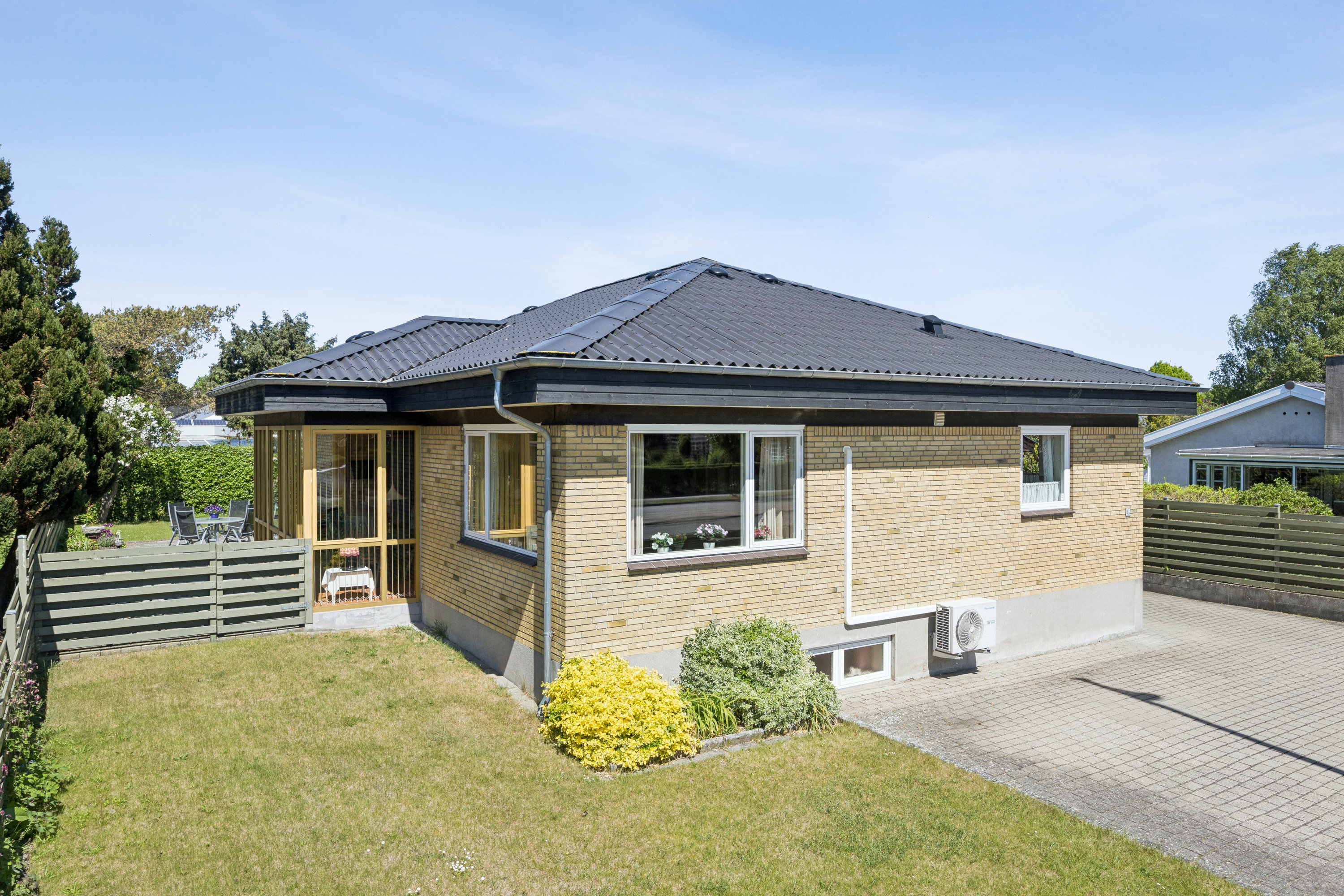 Hundige Strandvej 114, 2670 Greve