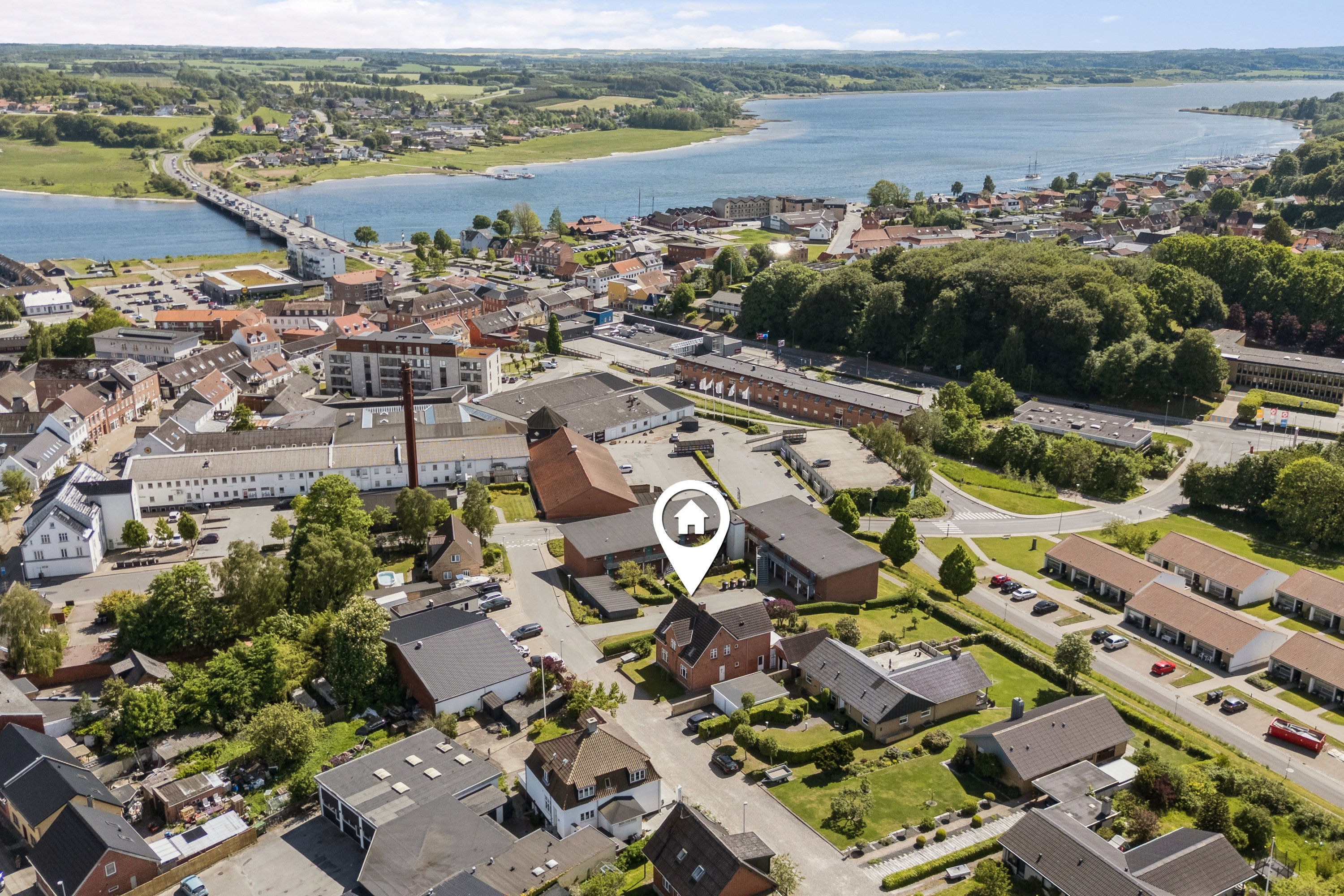 Fremhævet luftfoto billede i fuldskærmstilstand. Billede af Vandværksvej 5, 9560 Hadsund