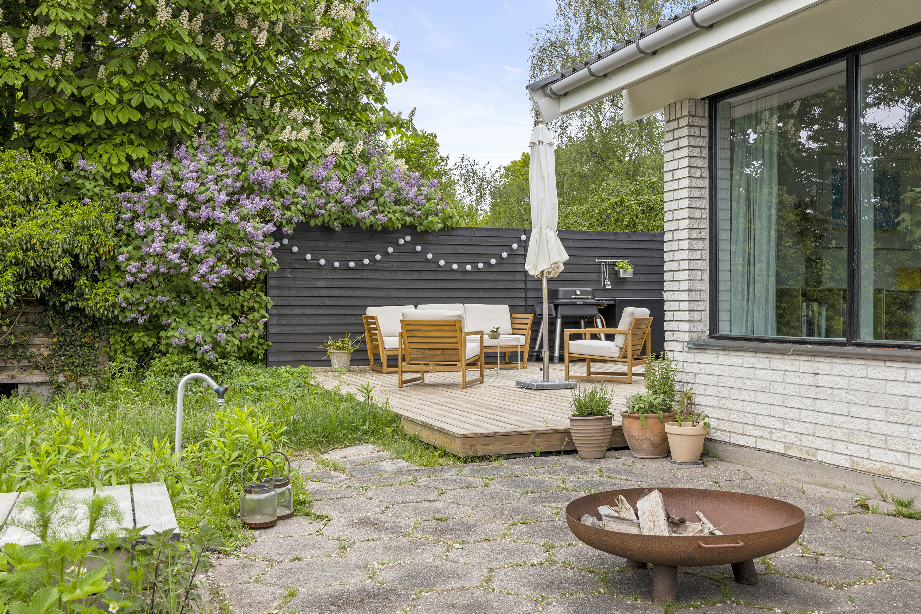Fremhævet terrasse billede i fuldskærmstilstand. Billede af Birkehusvej 11, 3250 Gilleleje