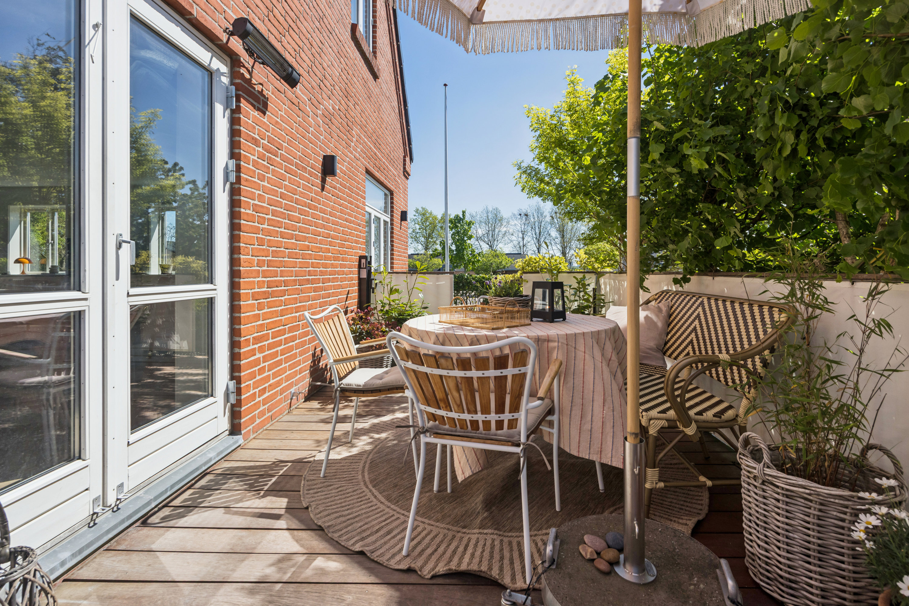 Fremhævet terrasse billede i fuldskærmstilstand. Billede af Langs Banen 4, 9310 Vodskov