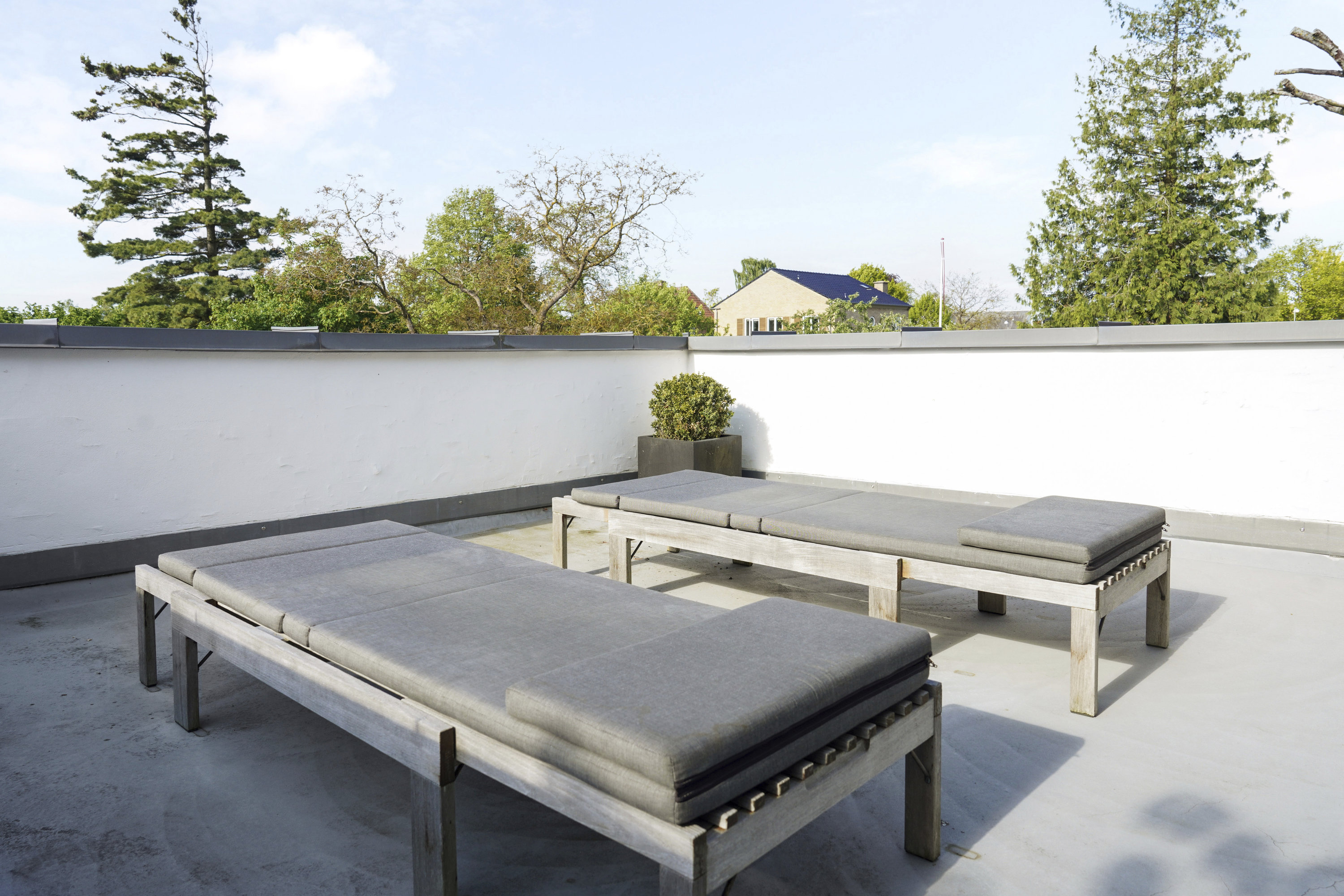 Fremhævet terrasse billede i fuldskærmstilstand. Billede af Küstersvænget 2, 5230 Odense M