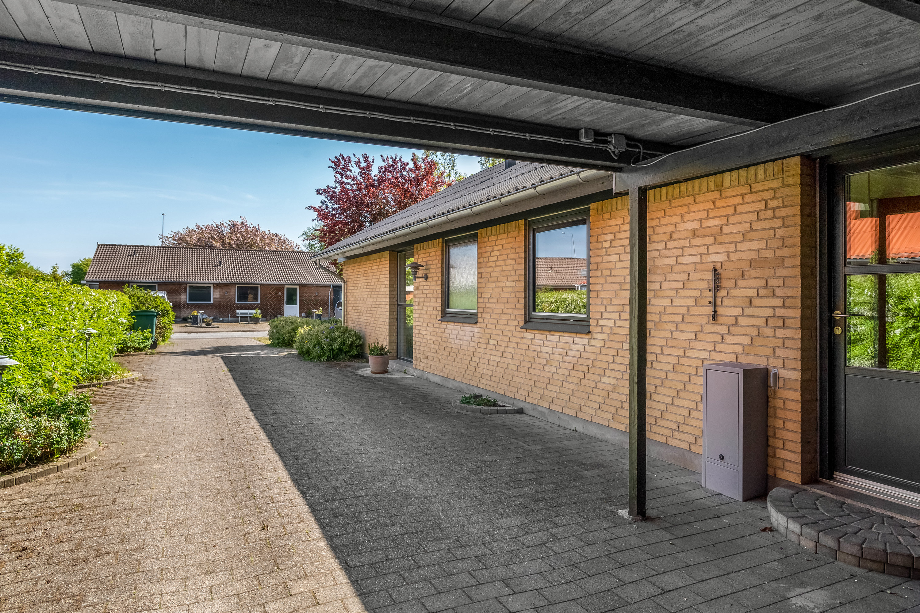 Fremhævet carport billede i fuldskærmstilstand. Billede af Birkedalen 13, Lomborg, 7620 Lemvig