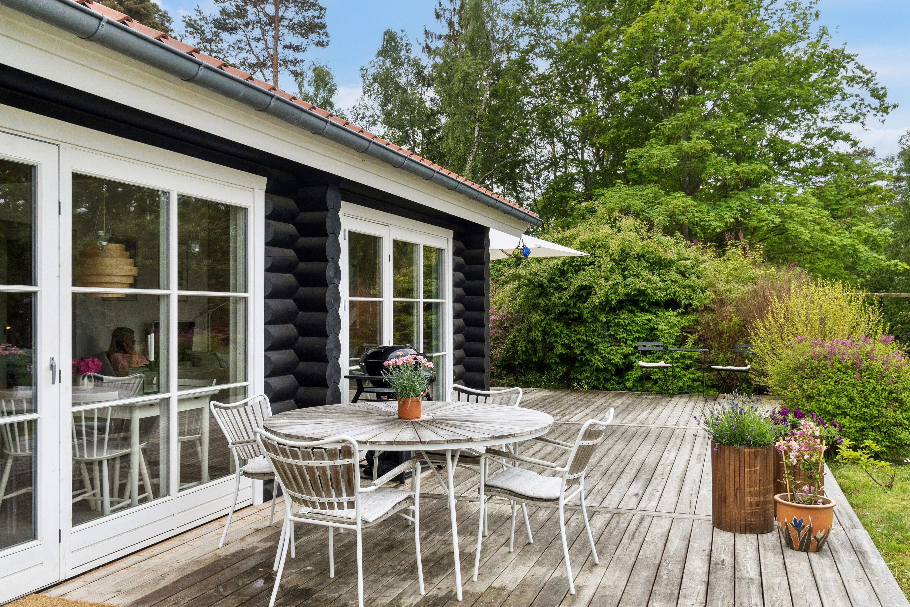 Fremhævet terrasse billede i fuldskærmstilstand. Billede af Nymånedalen 25, Melby Enghave, 3370 Melby