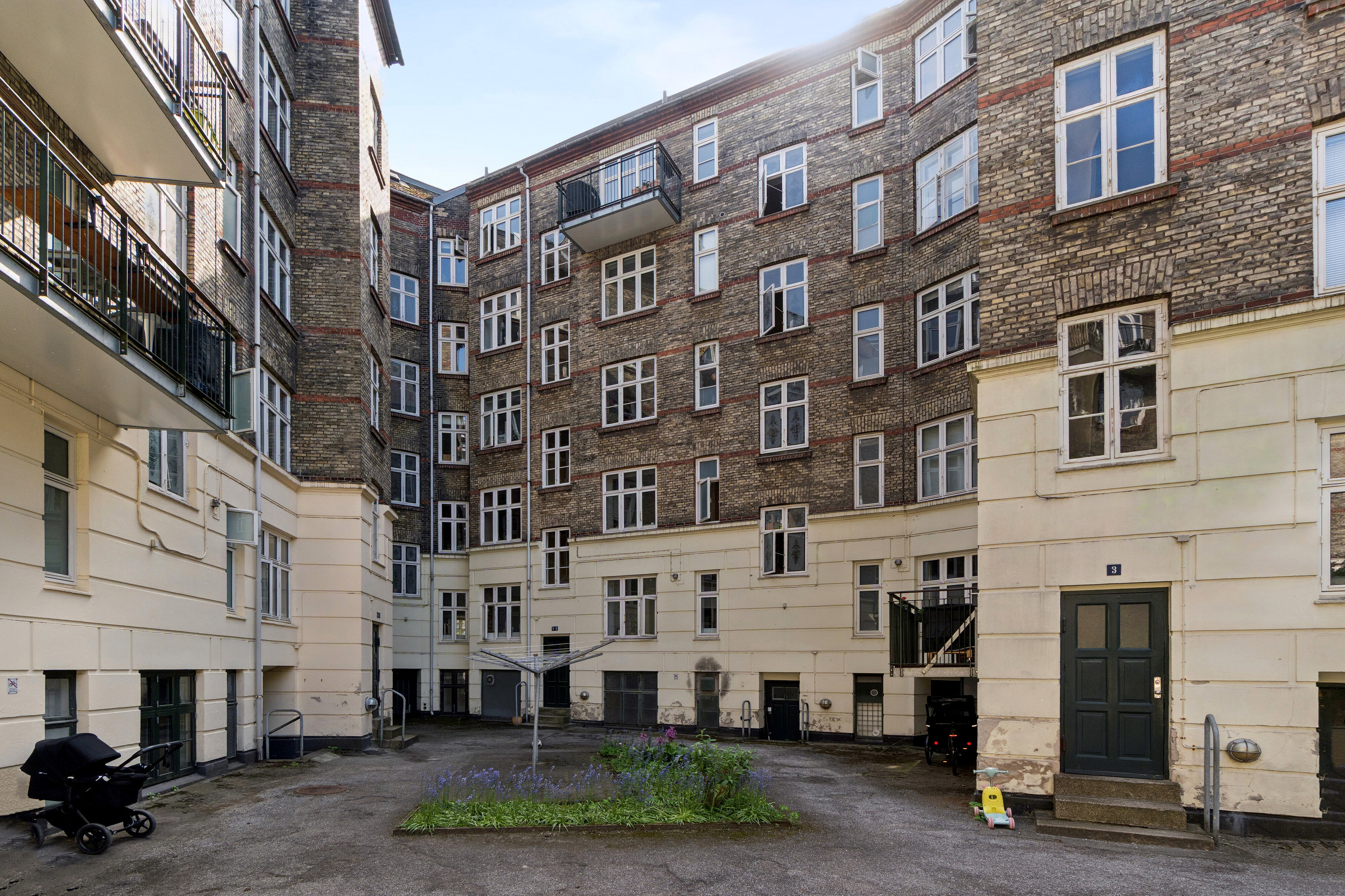 Fremhævet udendørs billede i fuldskærmstilstand. Billede af Reykjaviksgade 3, st.. th., 2300 København S