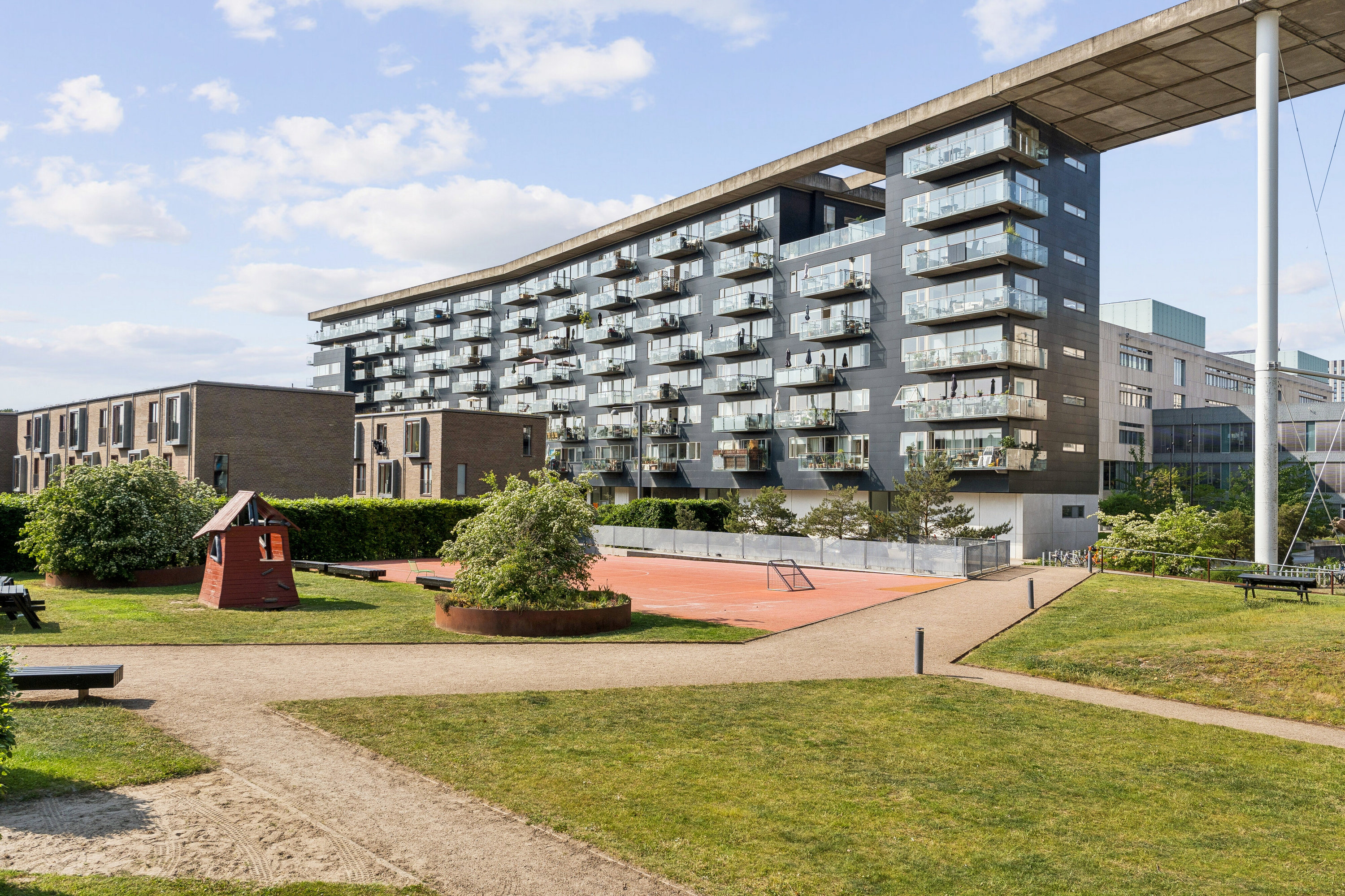 Fremhævet udendørs billede i fuldskærmstilstand. Billede af Tom Kristensens Vej 42, 1. th., 2300 København S