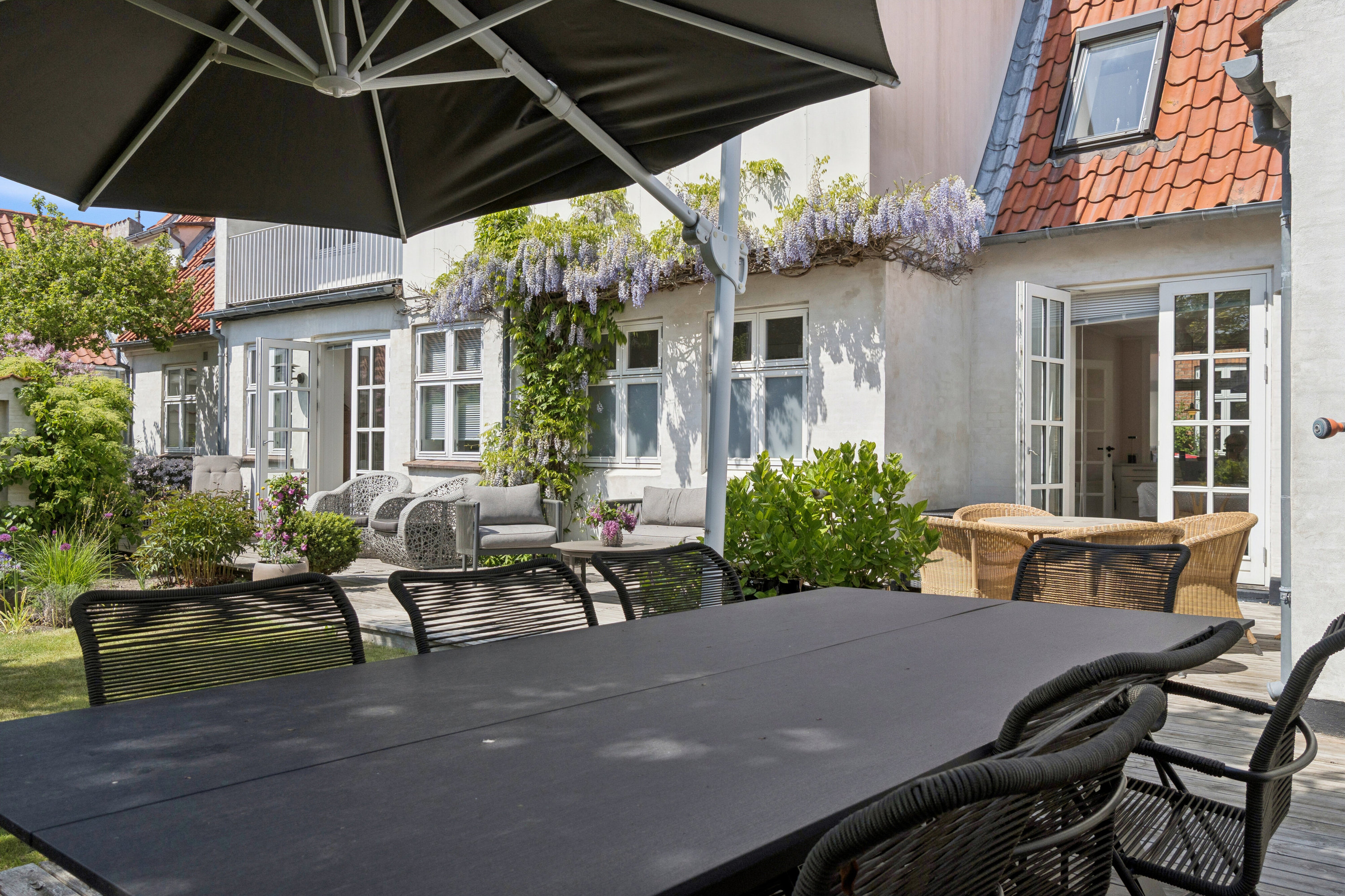 Fremhævet overdækket terrasse billede i fuldskærmstilstand. Billede af Rosengade 8, 3700 Rønne