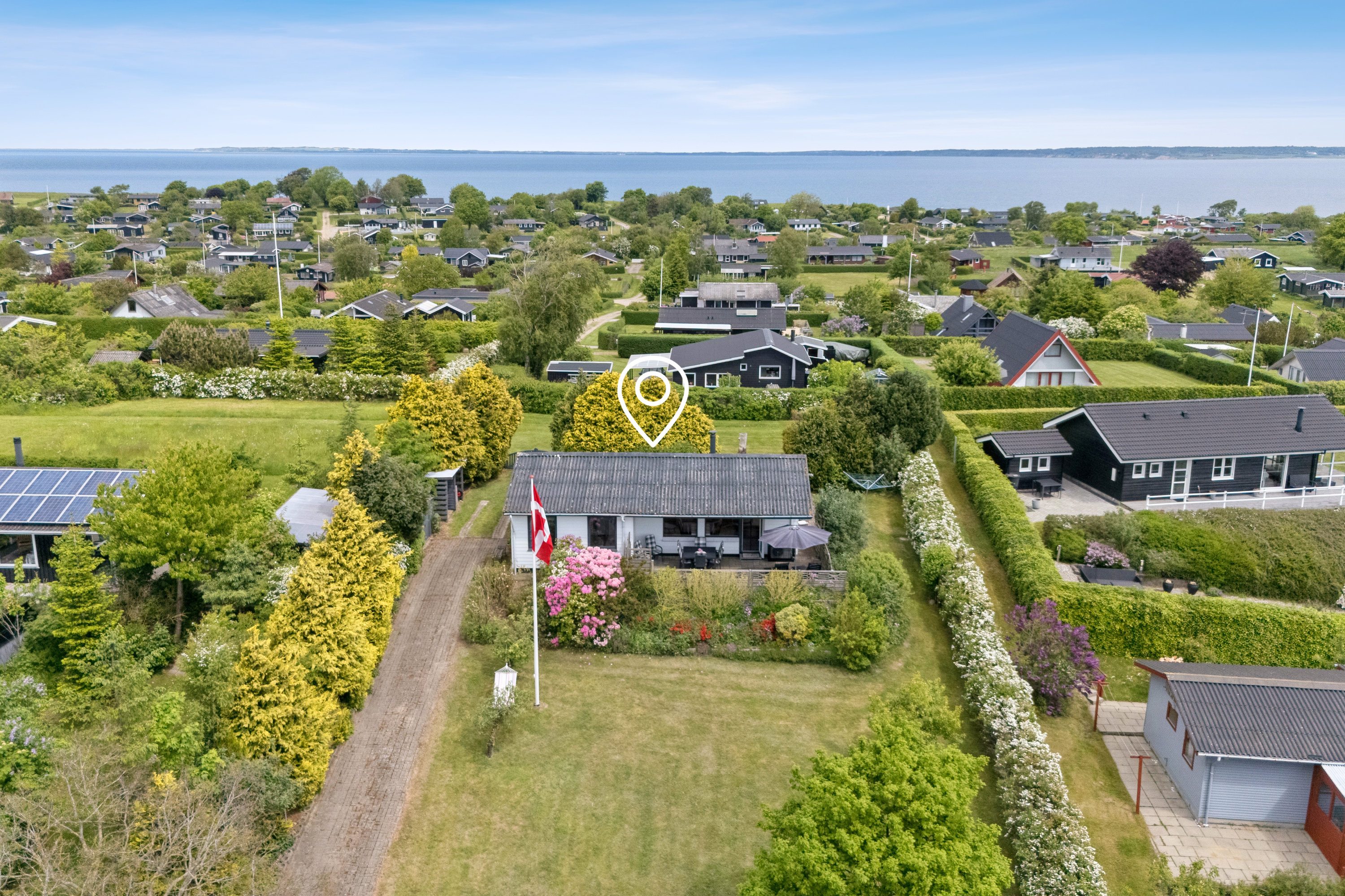 Fremhævet luftfoto billede i fuldskærmstilstand. Billede af Markvej 15, Eskov, 7870 Roslev