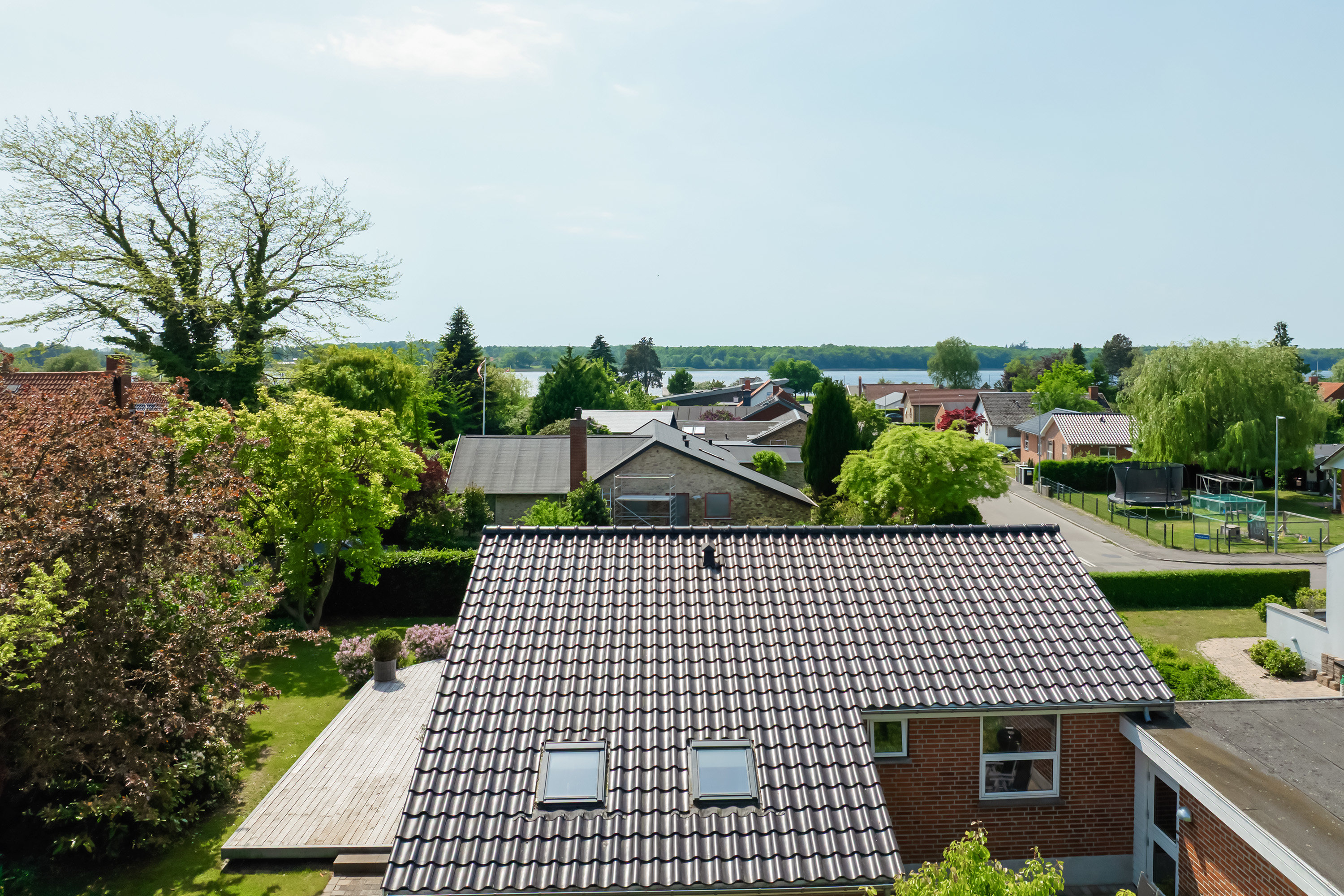 Fremhævet luftfoto billede i fuldskærmstilstand. Billede af Bellingevej 16, 4800 Nykøbing F