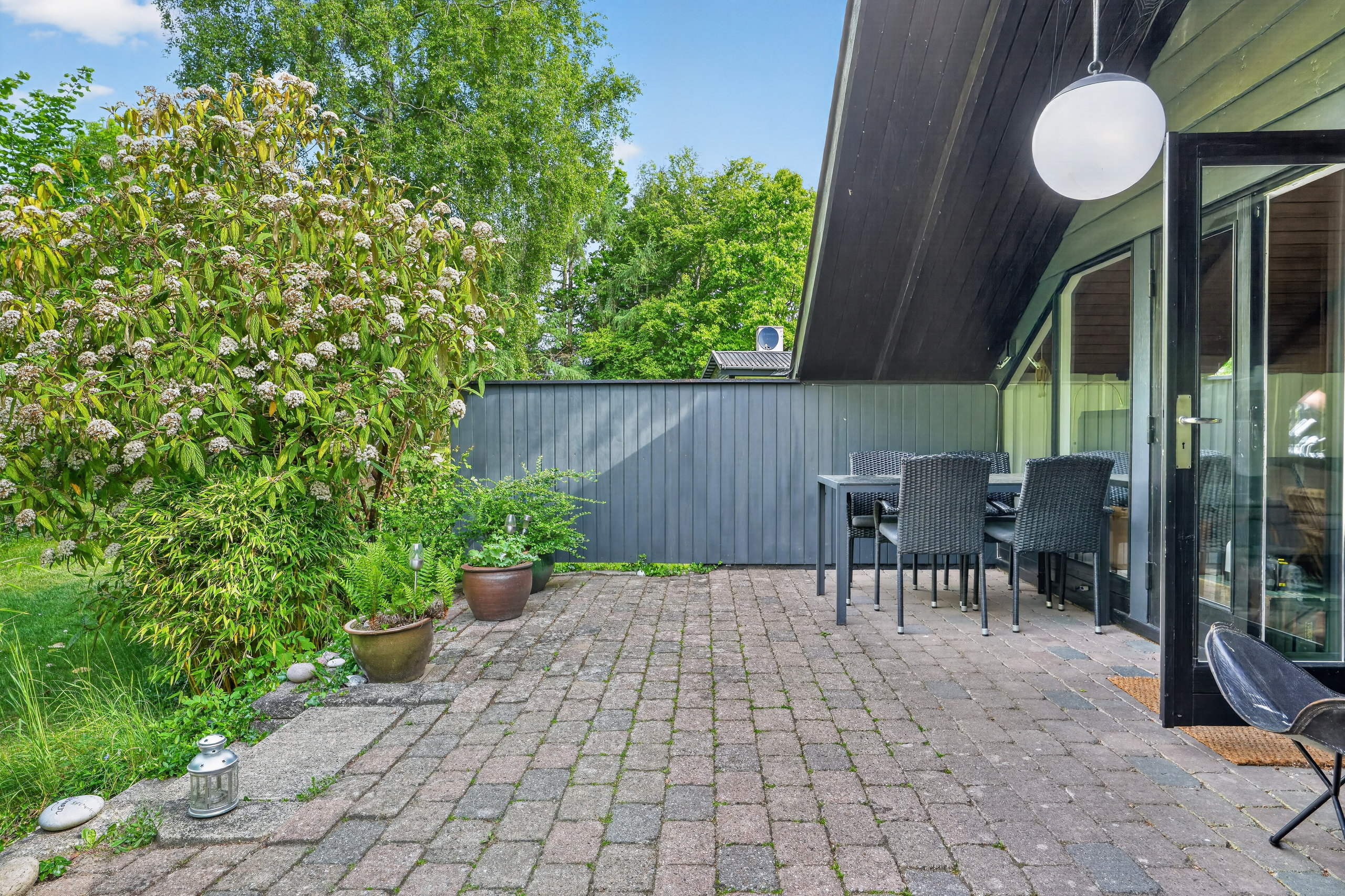 Fremhævet terrasse billede i fuldskærmstilstand. Billede af Vinkelgårdsvej 20, Nyrup, 4500 Nykøbing Sj