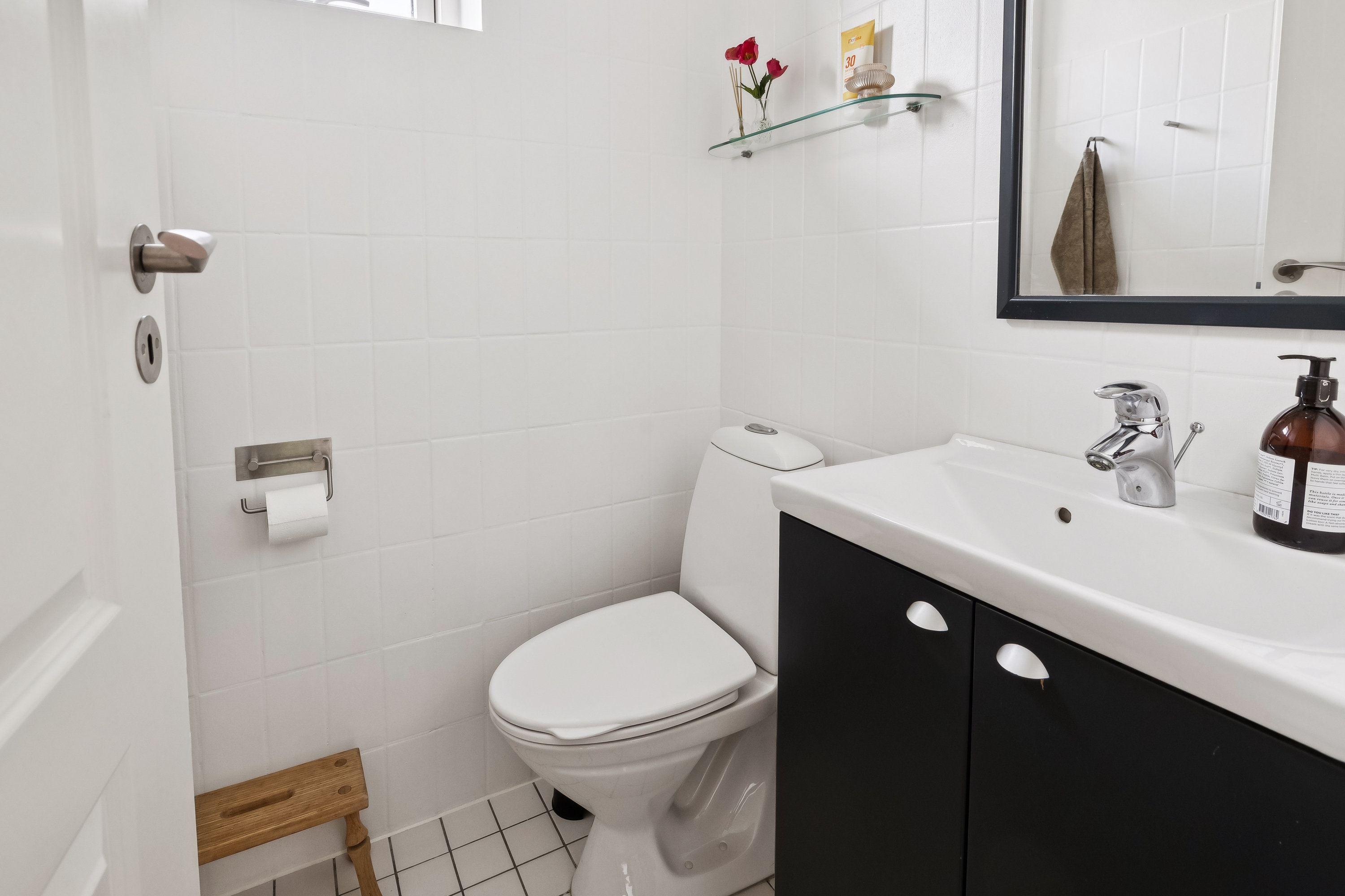 Fremhævet toilet billede i fuldskærmstilstand. Billede af Niels Ebbesens Vej 29A, 8660 Skanderborg
