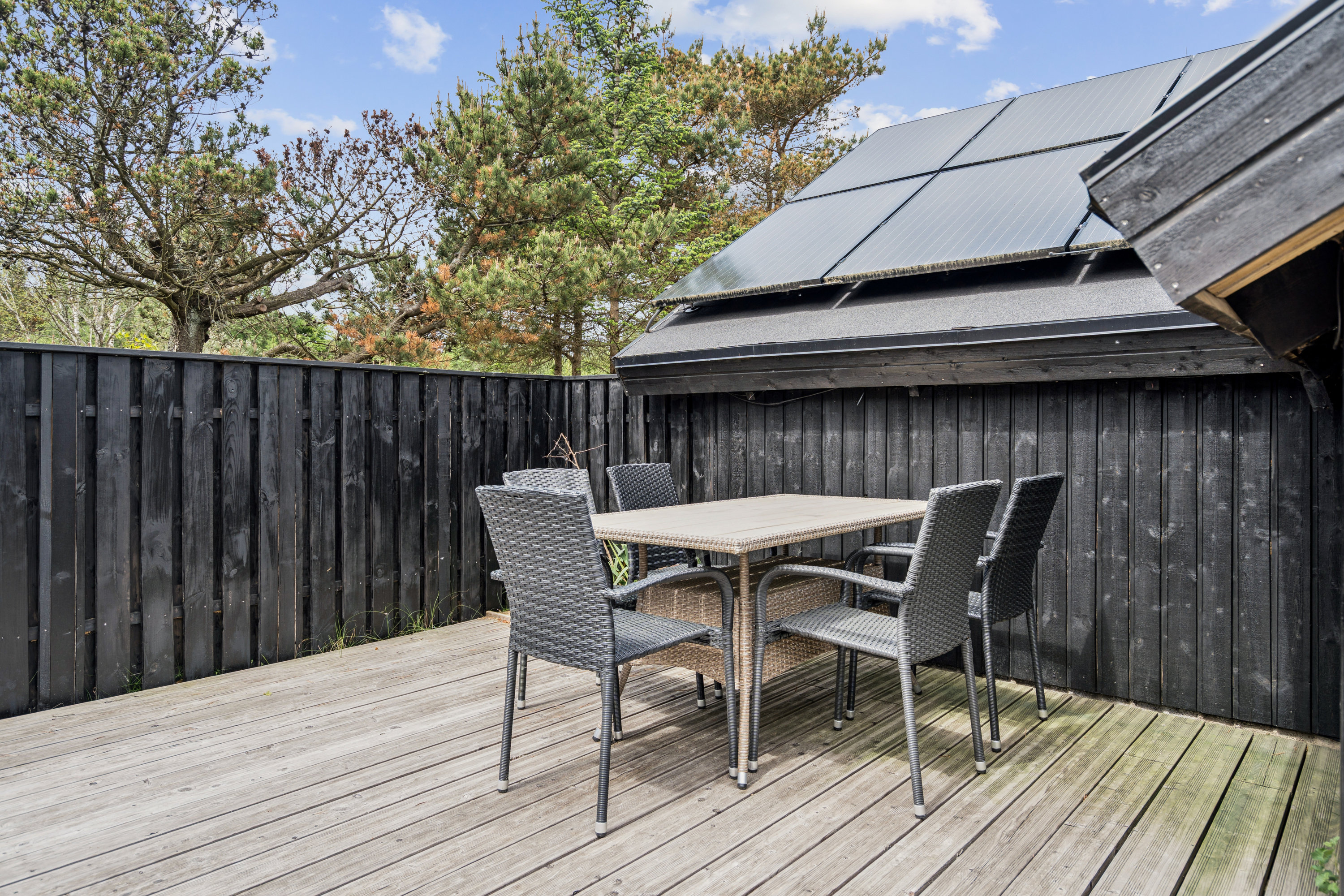 Fremhævet terrasse billede i fuldskærmstilstand. Billede af Solbærvej 14, Knasborg, 9982 Ålbæk