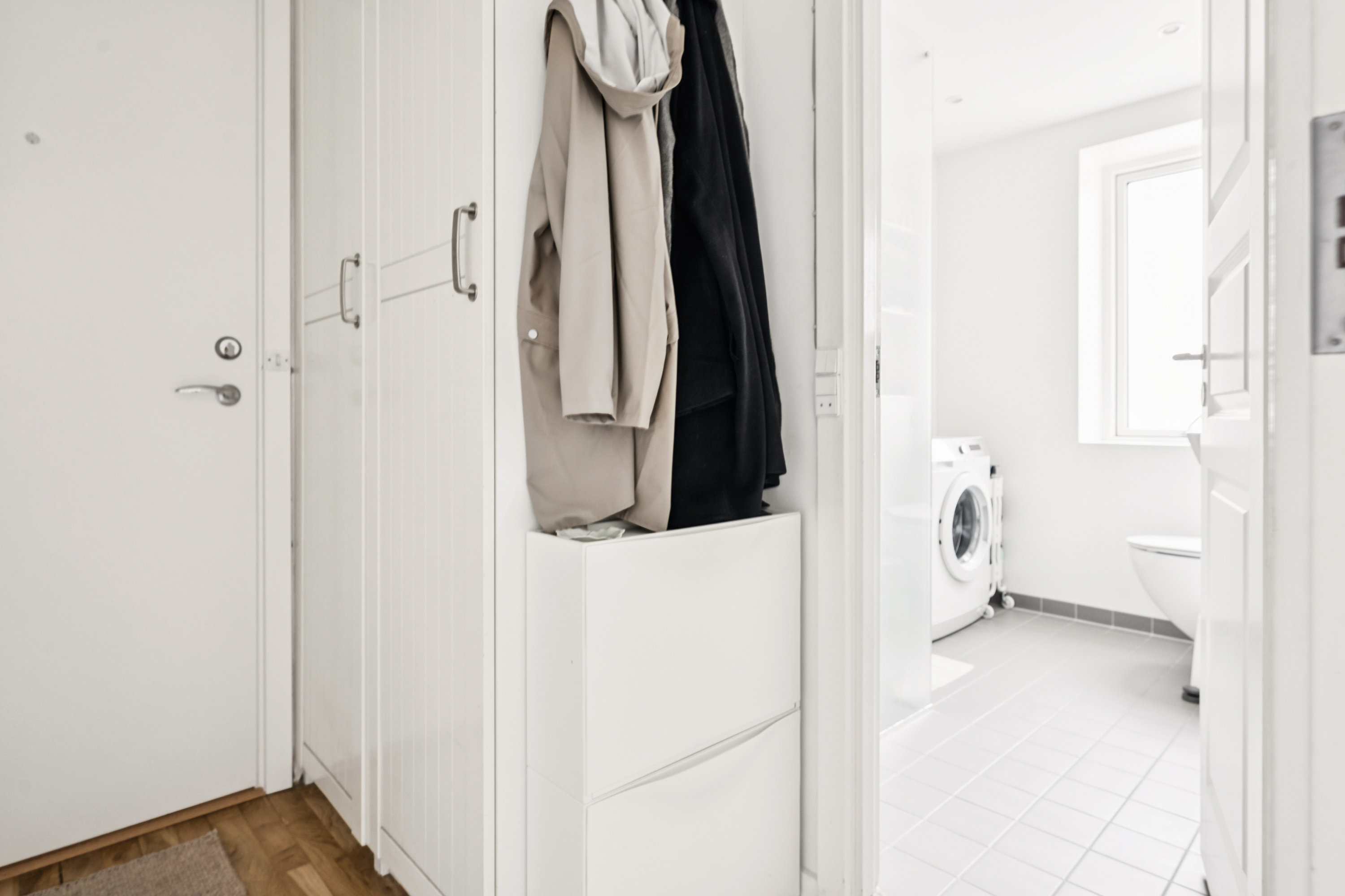 Fremhævet entré billede i fuldskærmstilstand. Billede af Grundtvigsvej 4, 2. tv., 1864 Frederiksberg C