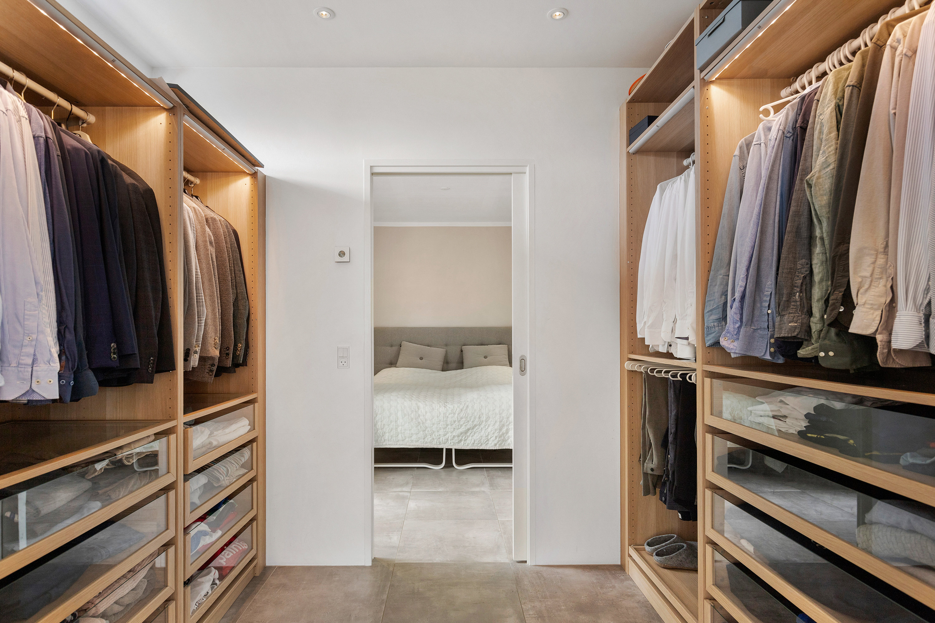 Fremhævet walkin closet billede i fuldskærmstilstand. Billede af Skovparken 60, 9440 Aabybro