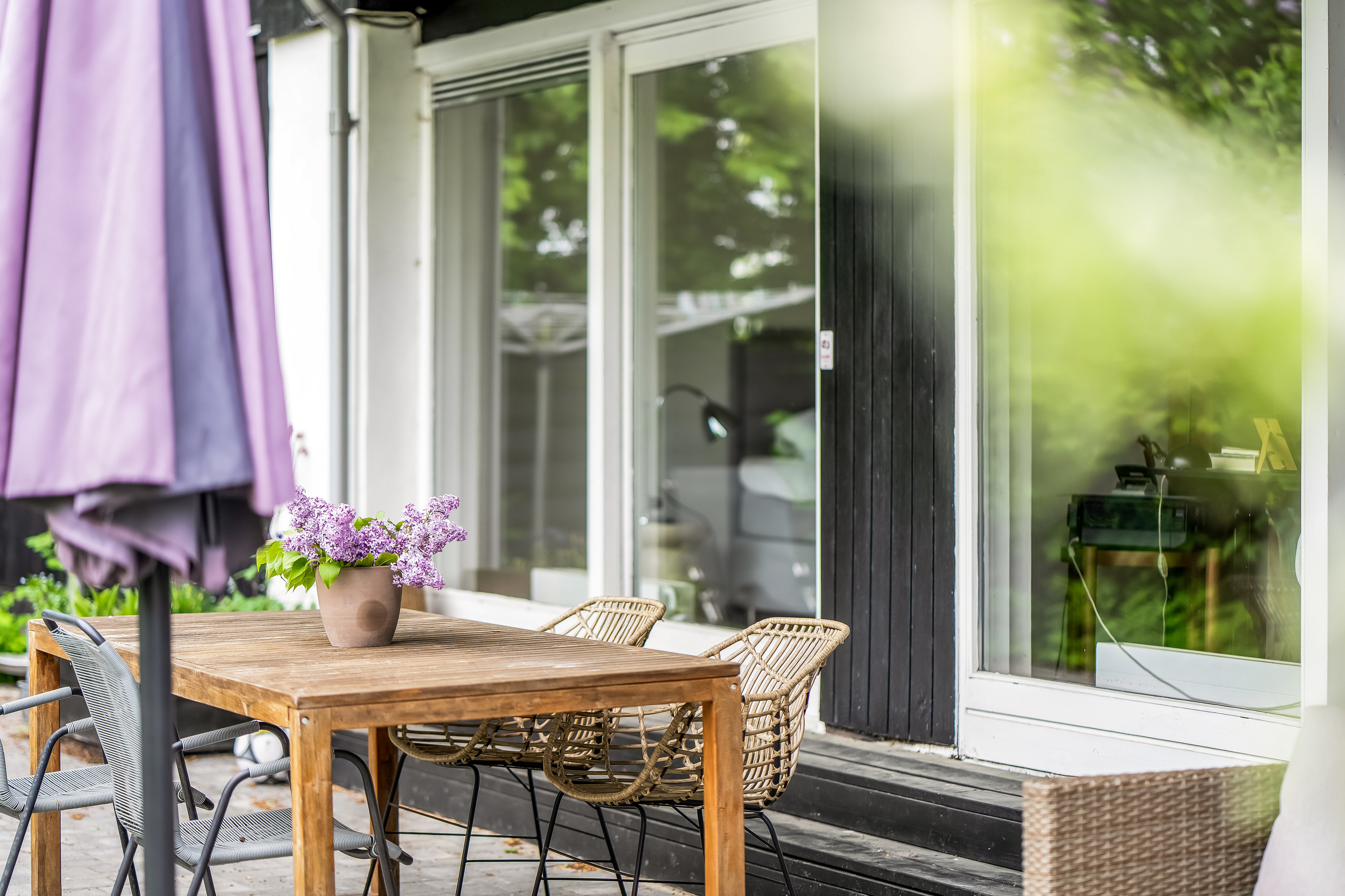 Fremhævet terrasse billede i fuldskærmstilstand. Billede af Bæverdalen 26, Ny Hammersholt, 3400 Hillerød