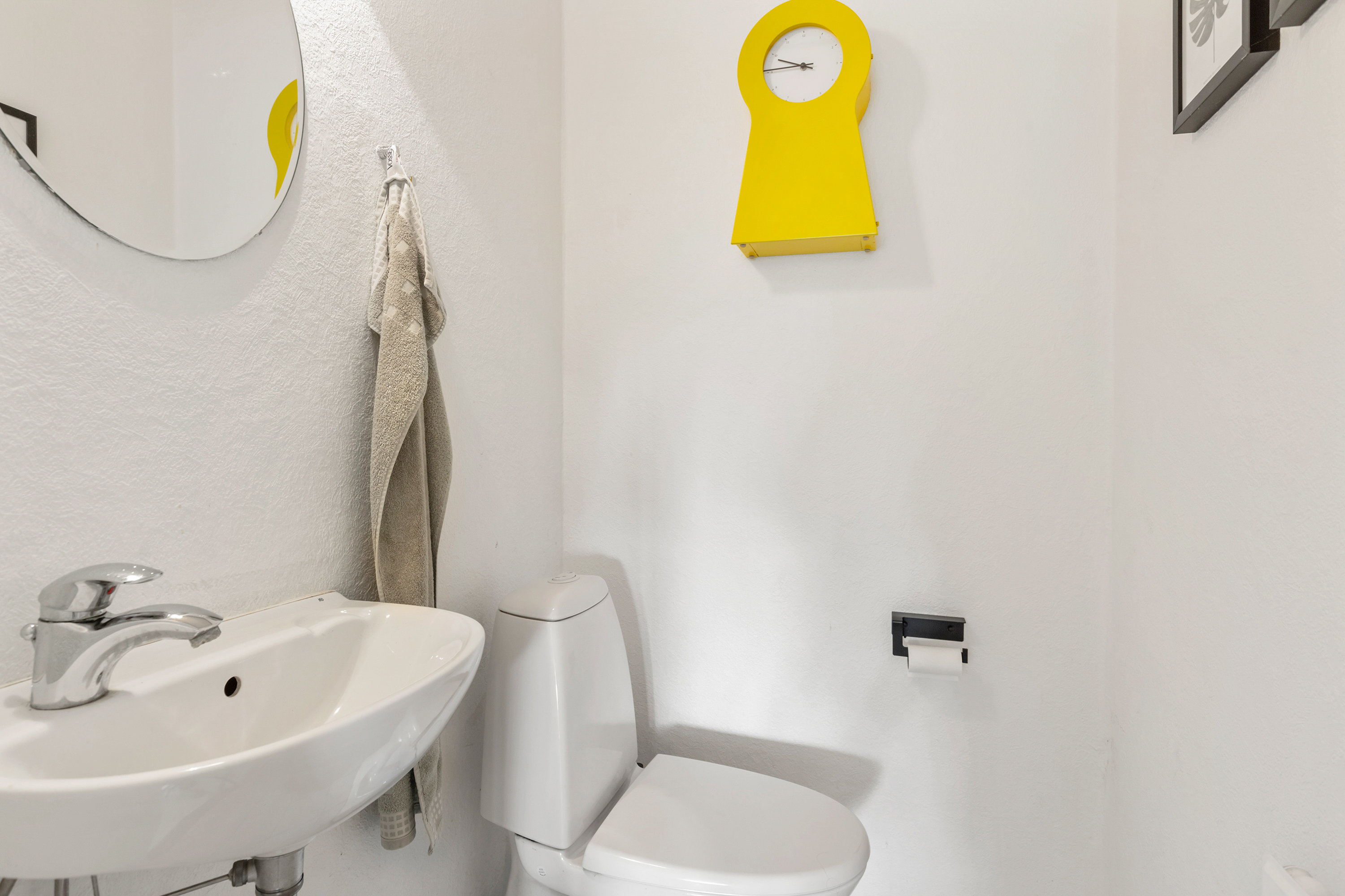 Fremhævet toilet billede i fuldskærmstilstand. Billede af Indius J. Vej 4, 9440 Aabybro