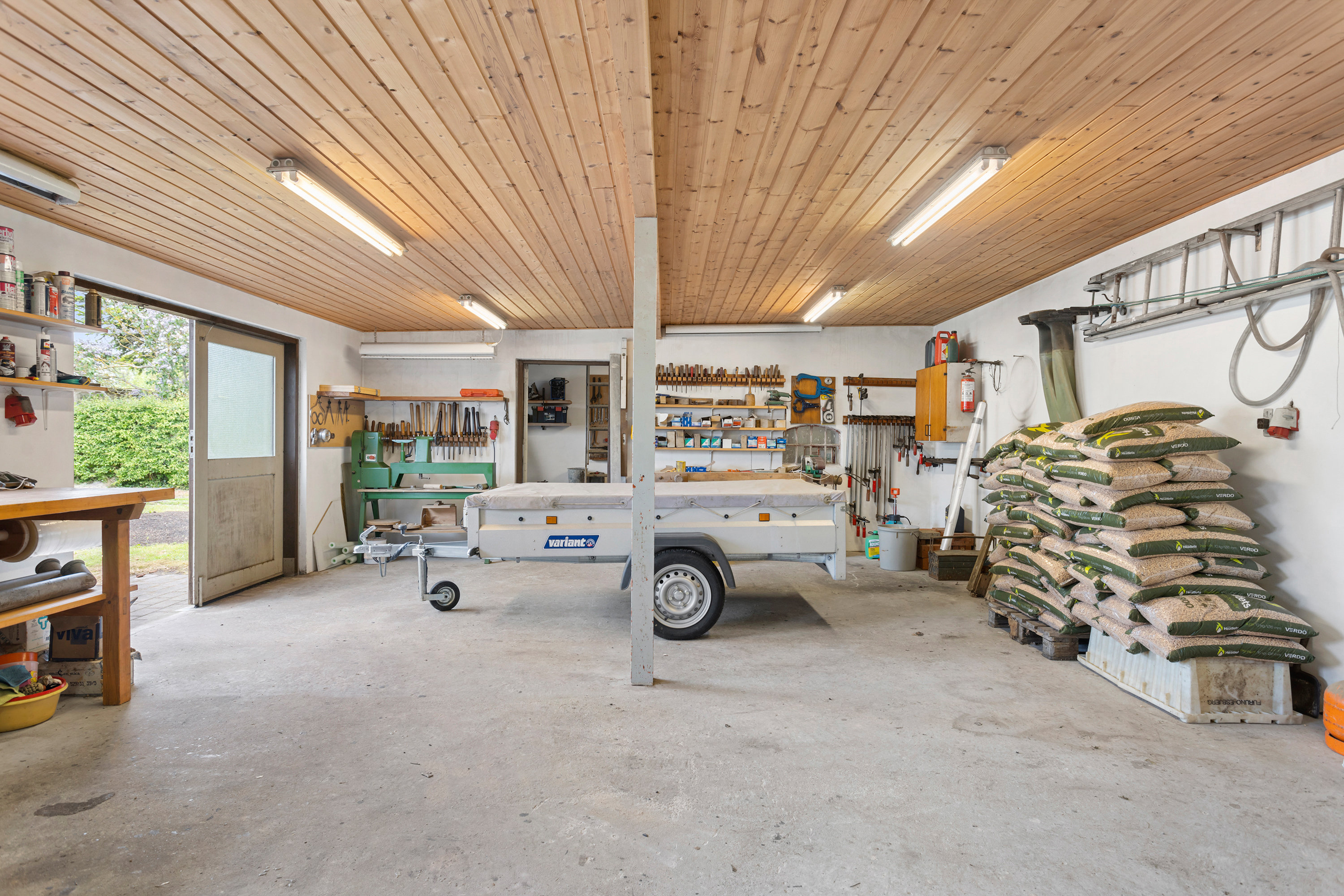 Fremhævet garage billede i fuldskærmstilstand. Billede af Østkystvejen 339, Voerså, 9300 Sæby