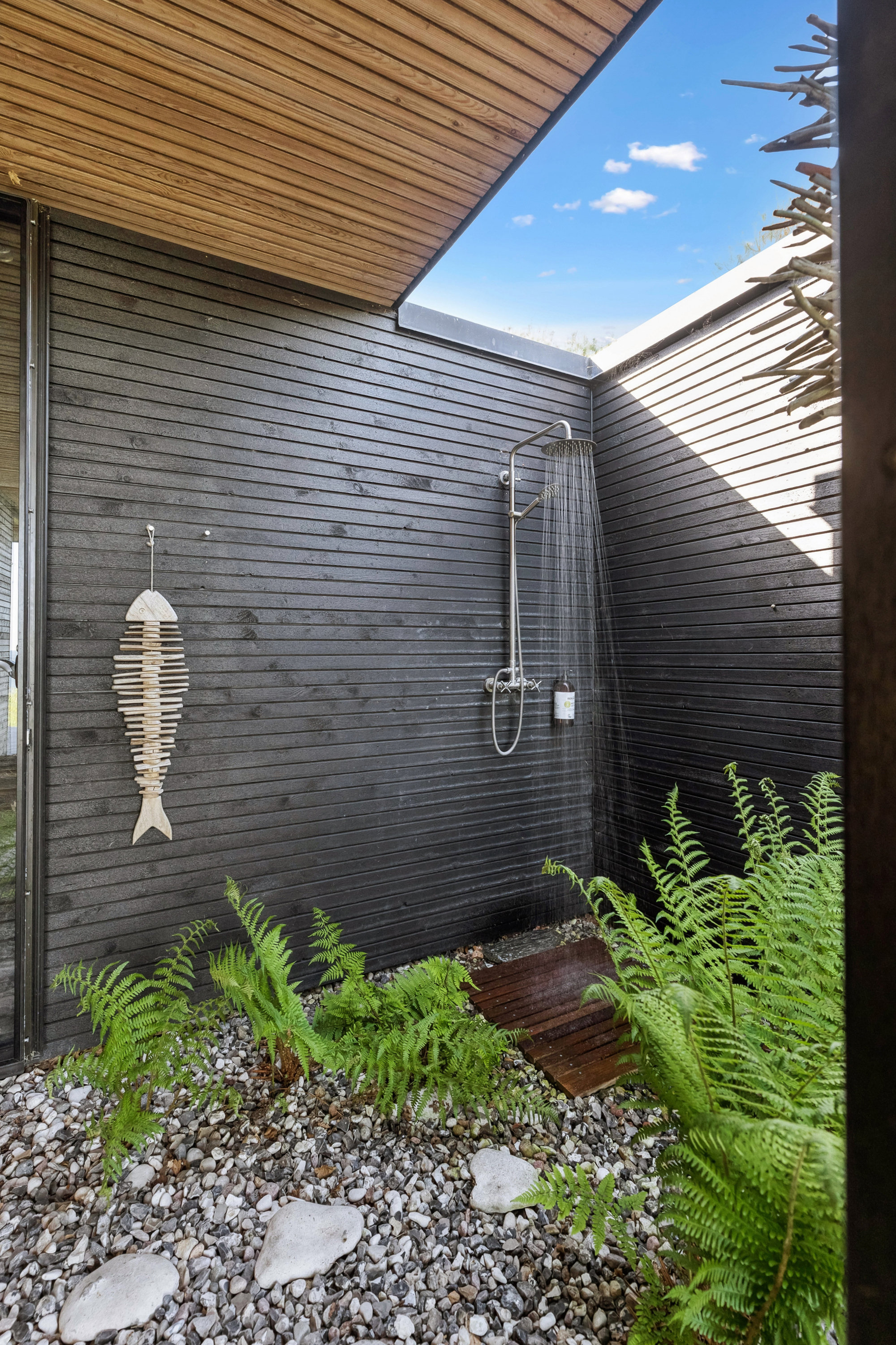 Fremhævet terrasse billede i fuldskærmstilstand. Billede af Brigvej 9, Dråby Strand, 8400 Ebeltoft