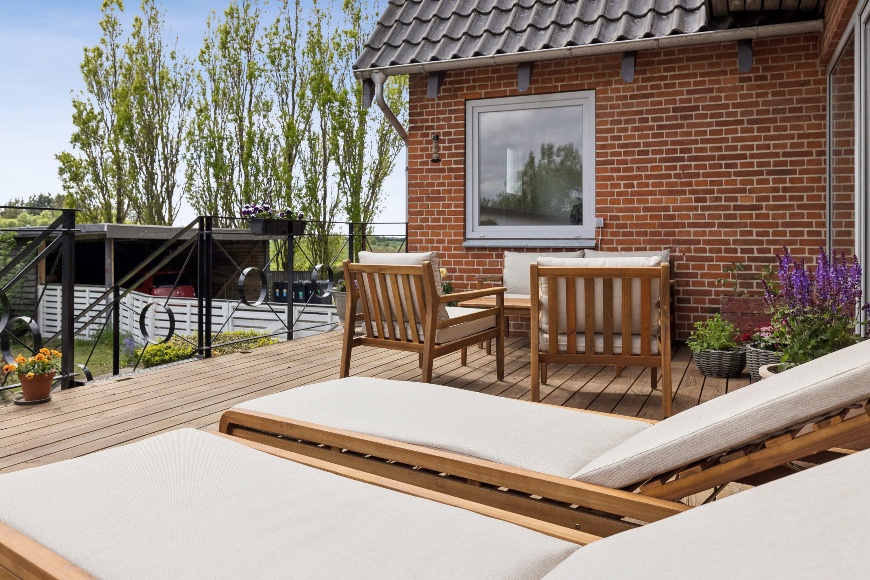 Fremhævet terrasse billede i fuldskærmstilstand. Billede af Solgårdsvej 8, Fly, 7800 Skive