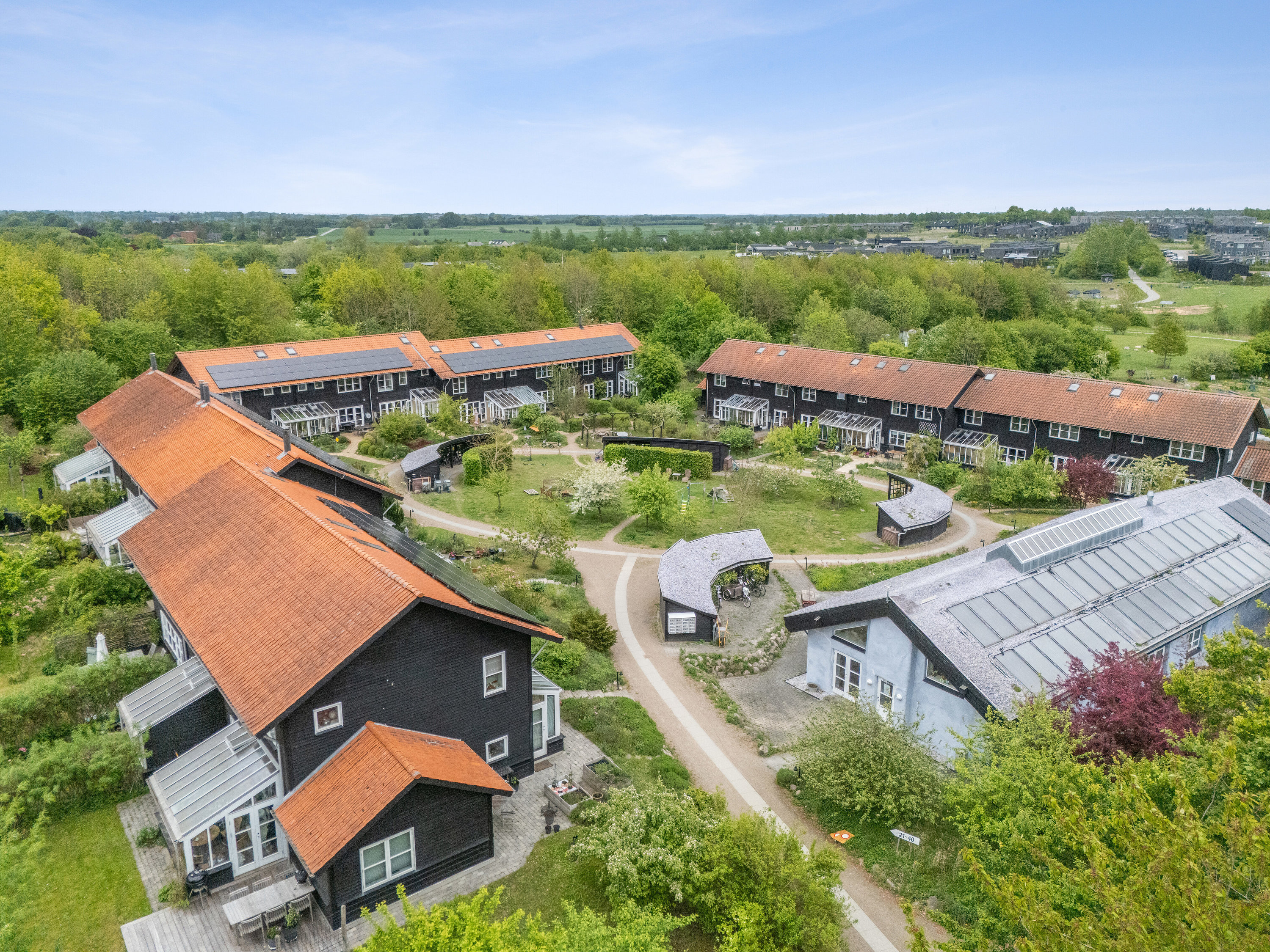 Fremhævet luftfoto billede i fuldskærmstilstand. Billede af Munksøgård 32, Himmelev, 4000 Roskilde