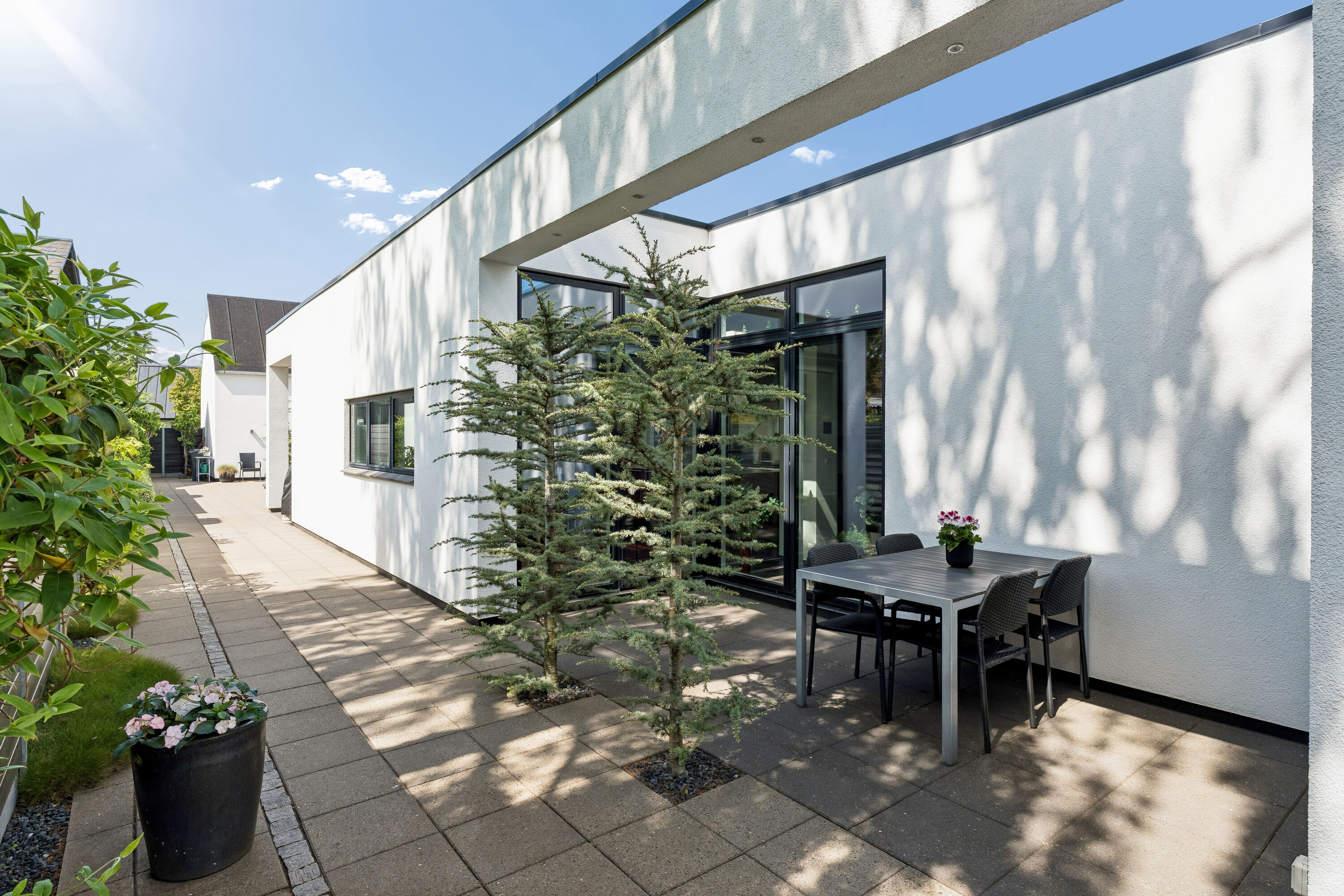 Fremhævet terrasse billede i fuldskærmstilstand. Billede af Davids Alle 3, 9000 Aalborg