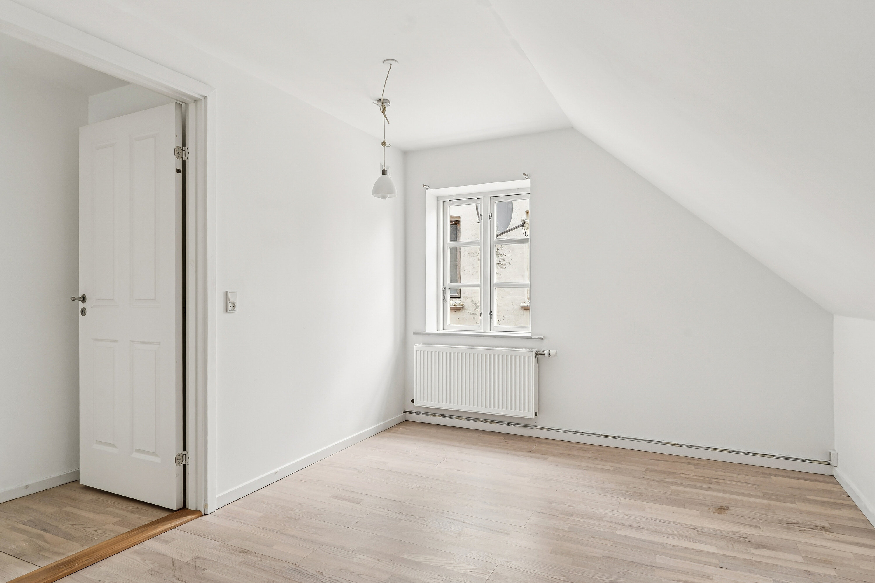 Fremhævet indendørs billede i fuldskærmstilstand. Billede af Lundby Hovedgade 42, 4750 Lundby