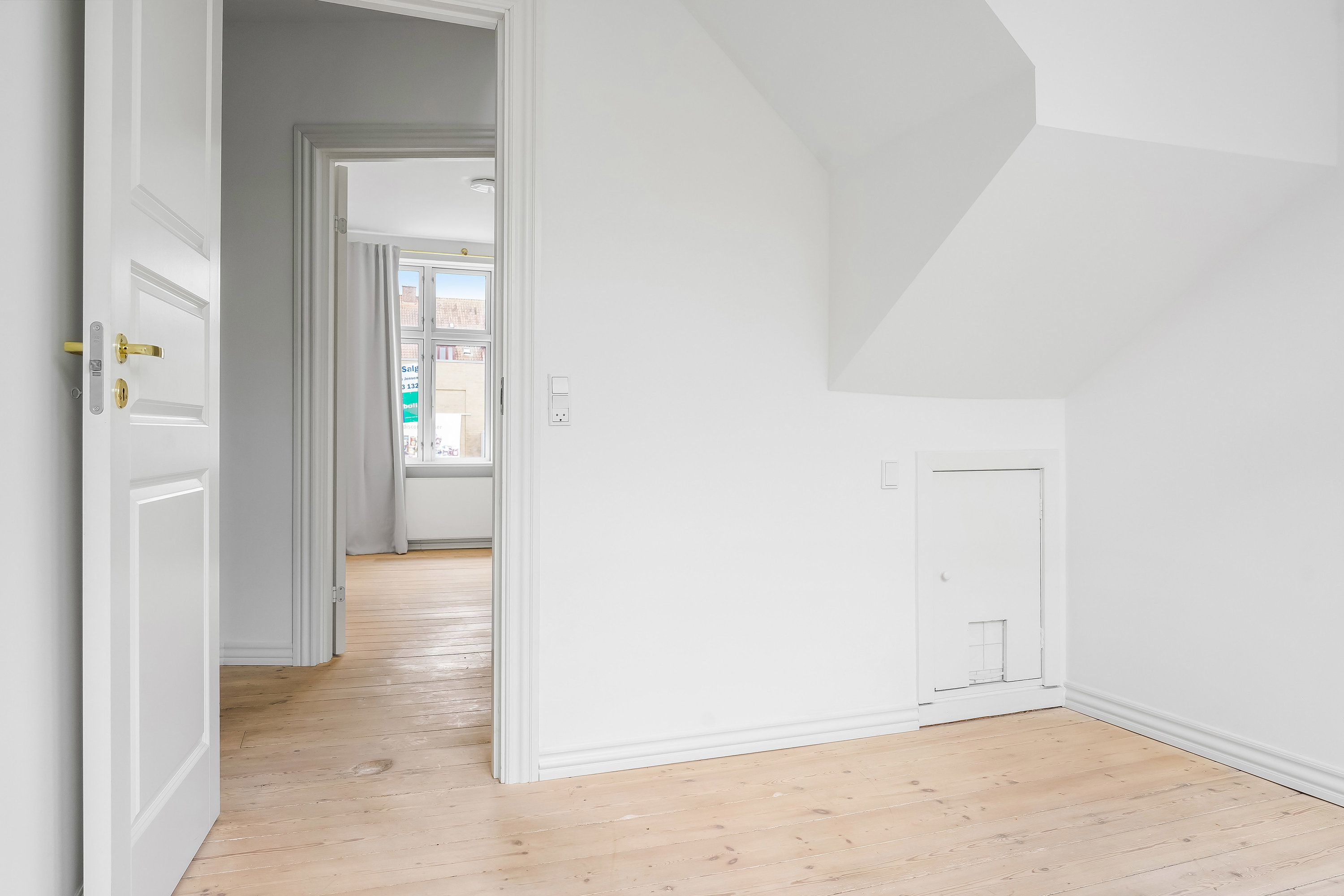Fremhævet andet billede i fuldskærmstilstand. Billede af Nyborgvej 114A, st.., 5000 Odense C