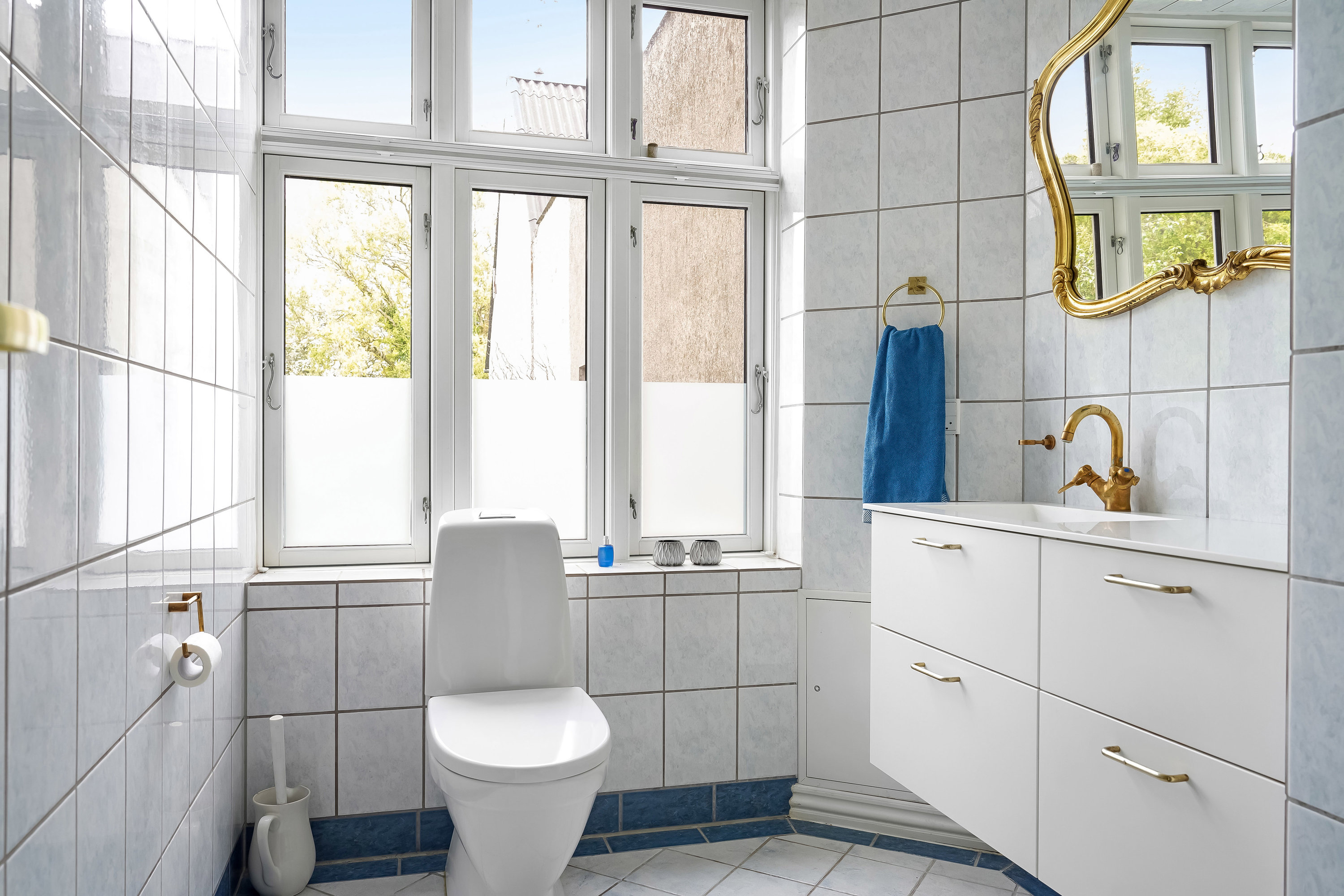 Fremhævet toilet billede i fuldskærmstilstand. Billede af Nyborgvej 114A, st.., 5000 Odense C