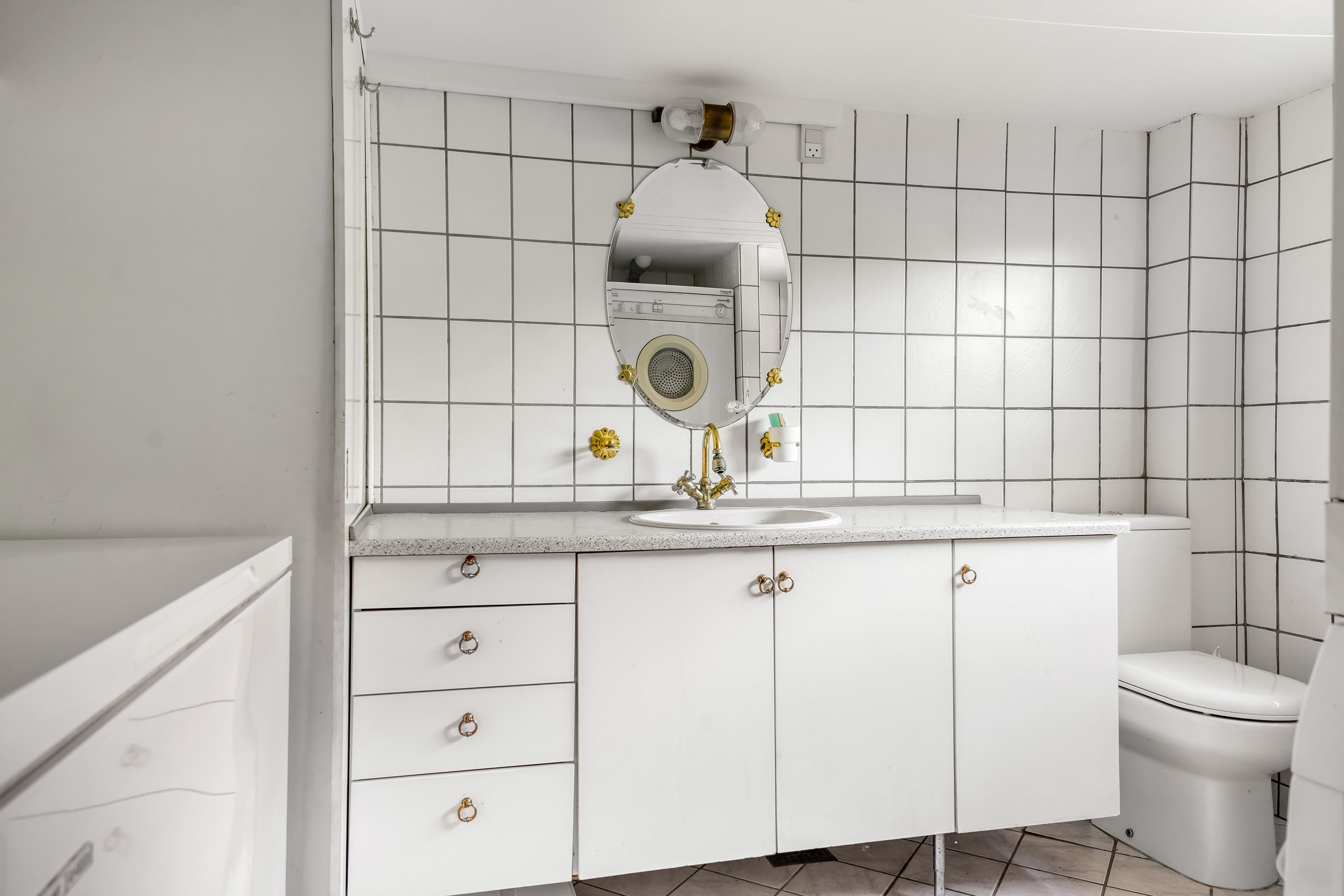 Fremhævet toilet billede i fuldskærmstilstand. Billede af Vestre Hougvej 43, 5500 Middelfart