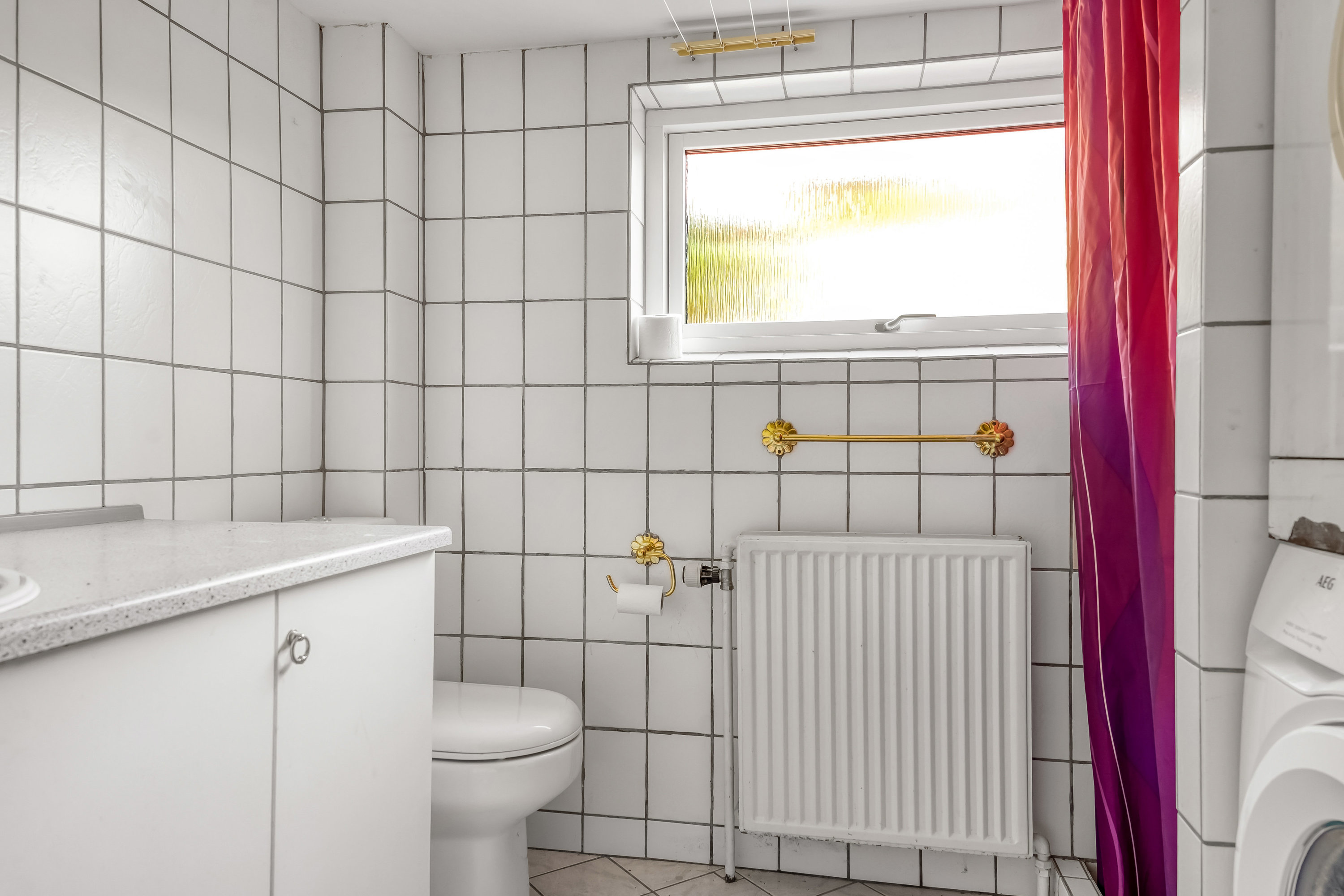 Fremhævet toilet billede i fuldskærmstilstand. Billede af Vestre Hougvej 43, 5500 Middelfart