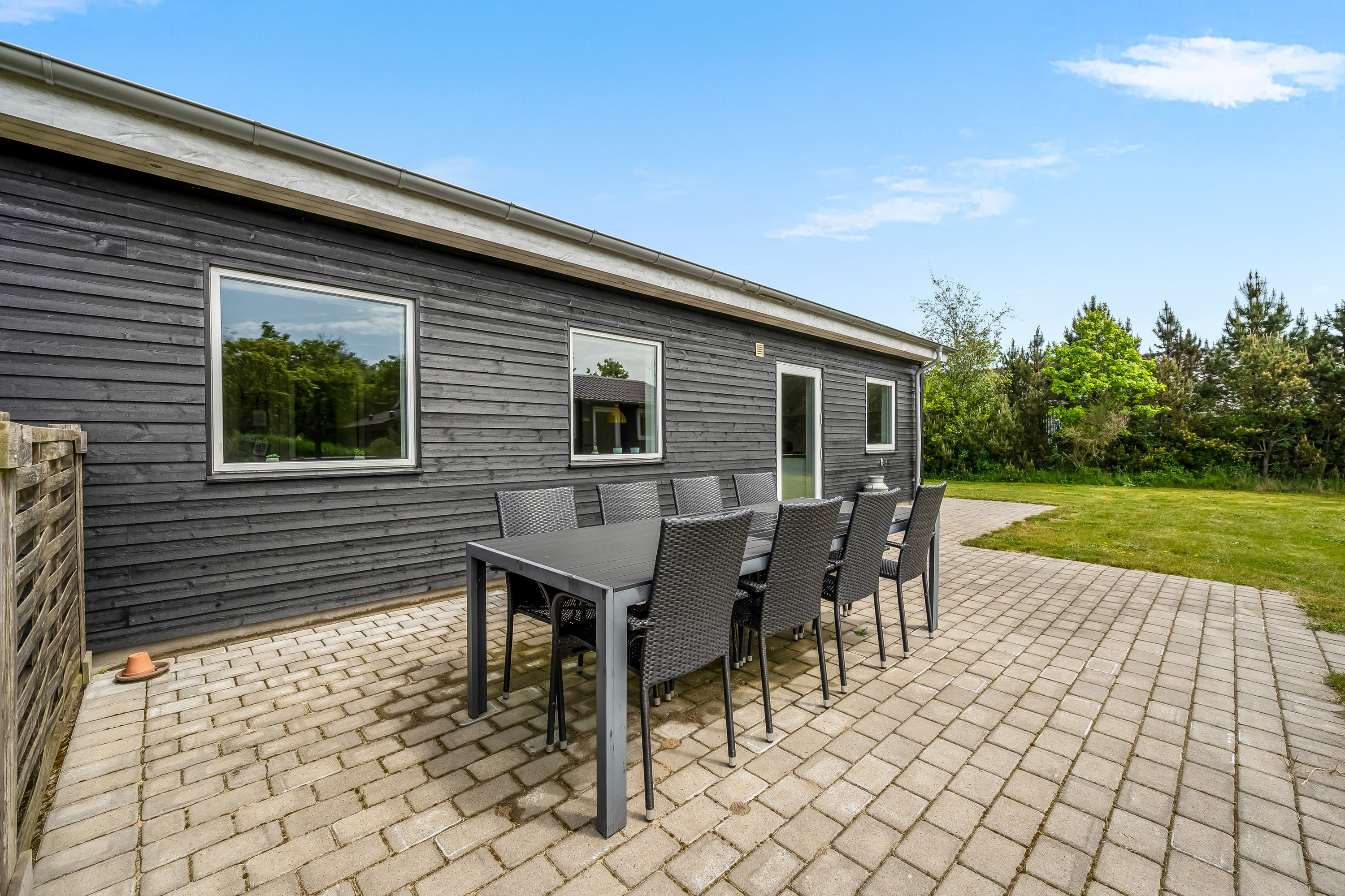 Fremhævet terrasse billede i fuldskærmstilstand. Billede af Gyvelvej 10, Stauning, 6900 Skjern