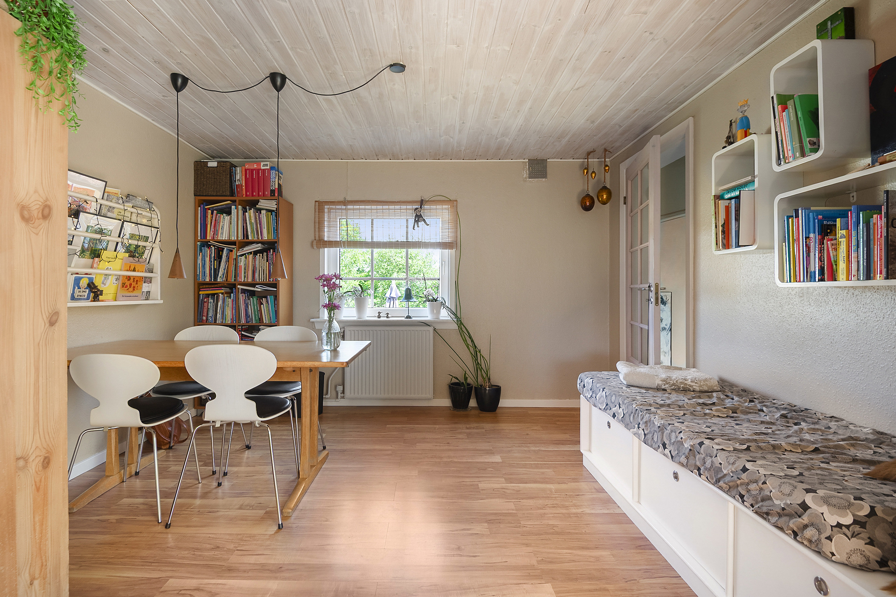 Fremhævet spisestue billede i fuldskærmstilstand. Billede af Hedekærsvej 3, 6710 Esbjerg V