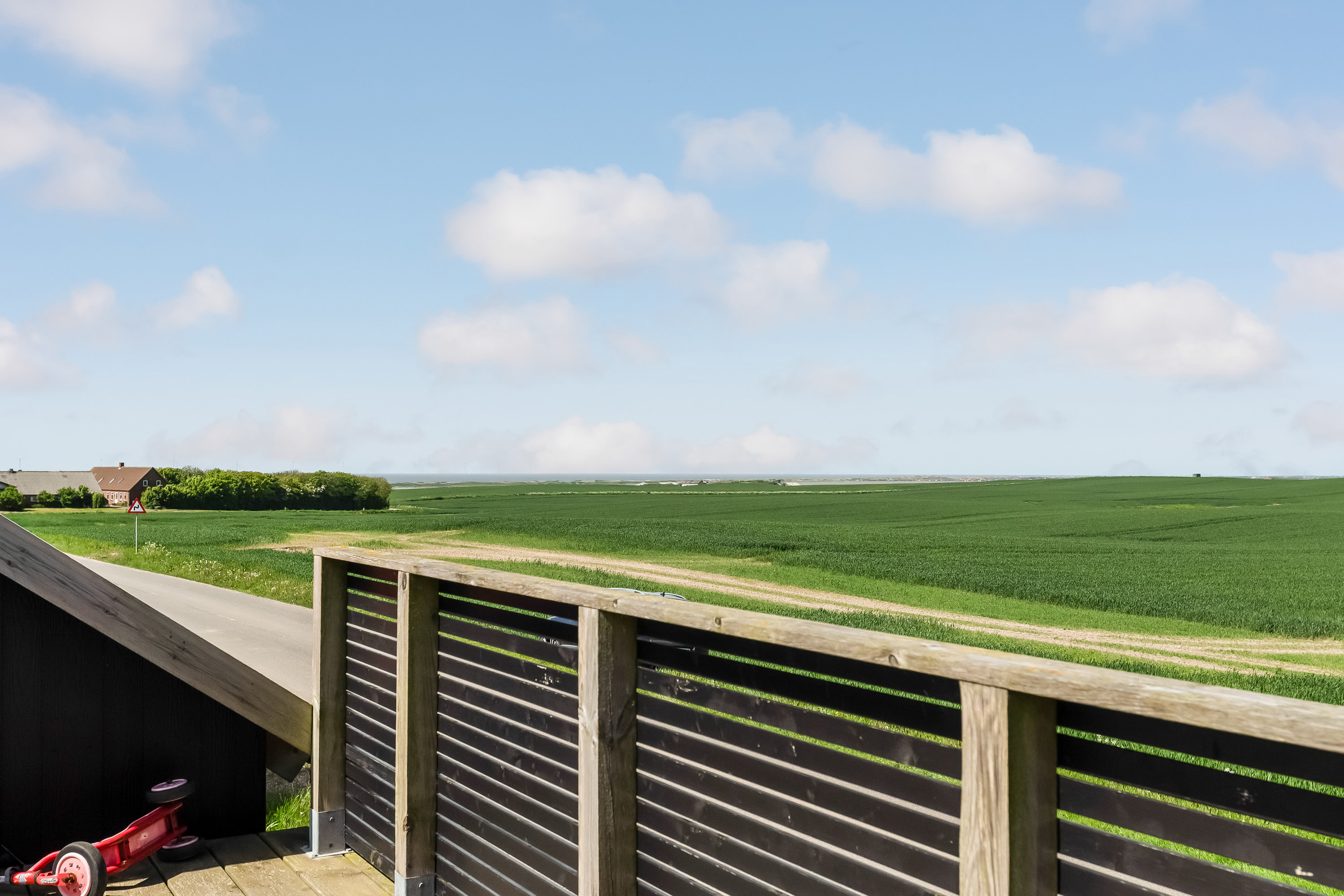 Fremhævet tagterrasse billede i fuldskærmstilstand. Billede af Stamphøjvej 26, Dybe, 7620 Lemvig