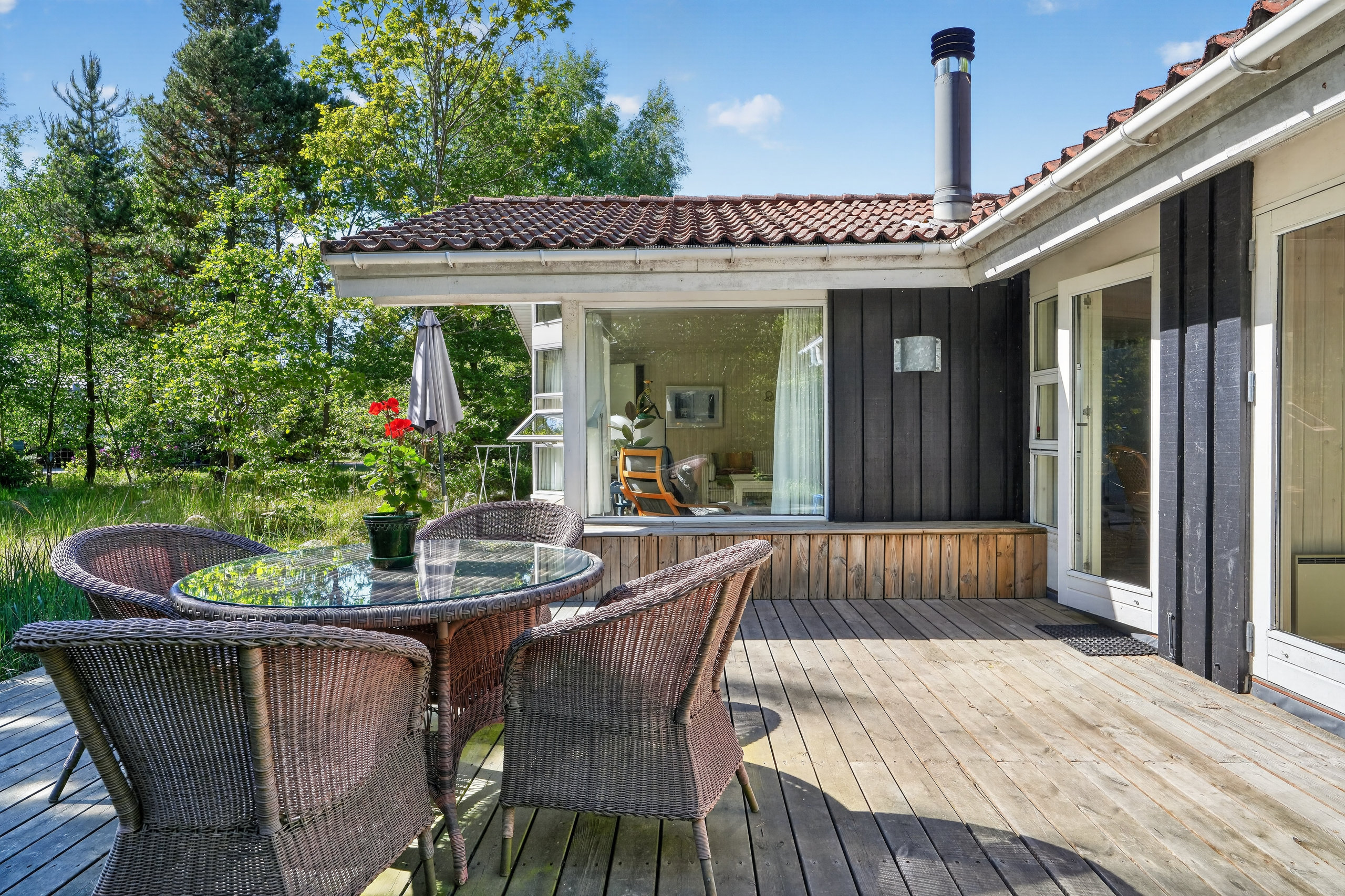 Fremhævet terrasse billede i fuldskærmstilstand. Billede af Koralvænget 8, 4581 Rørvig