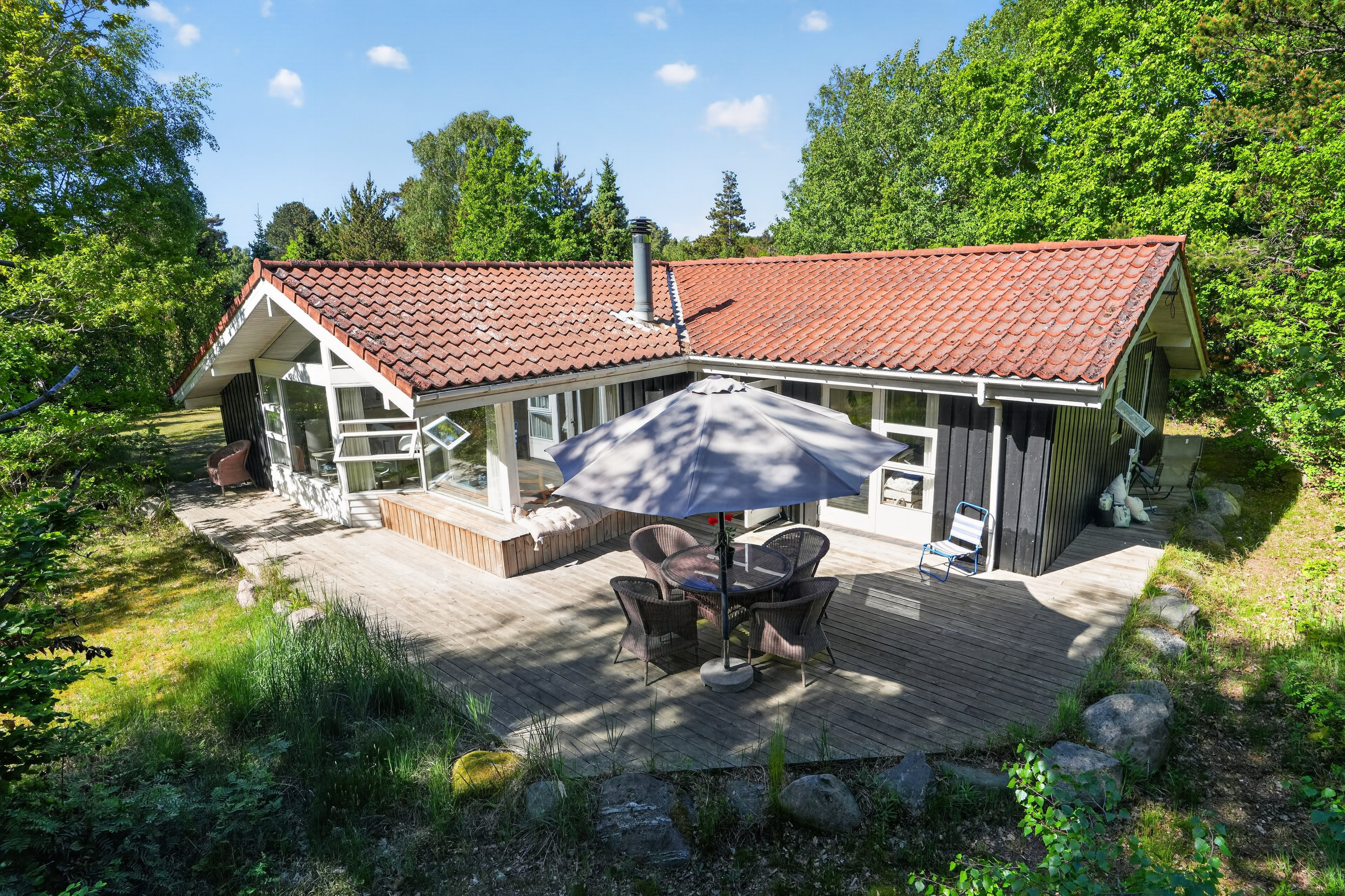 Fremhævet terrasse billede i fuldskærmstilstand. Billede af Koralvænget 8, 4581 Rørvig