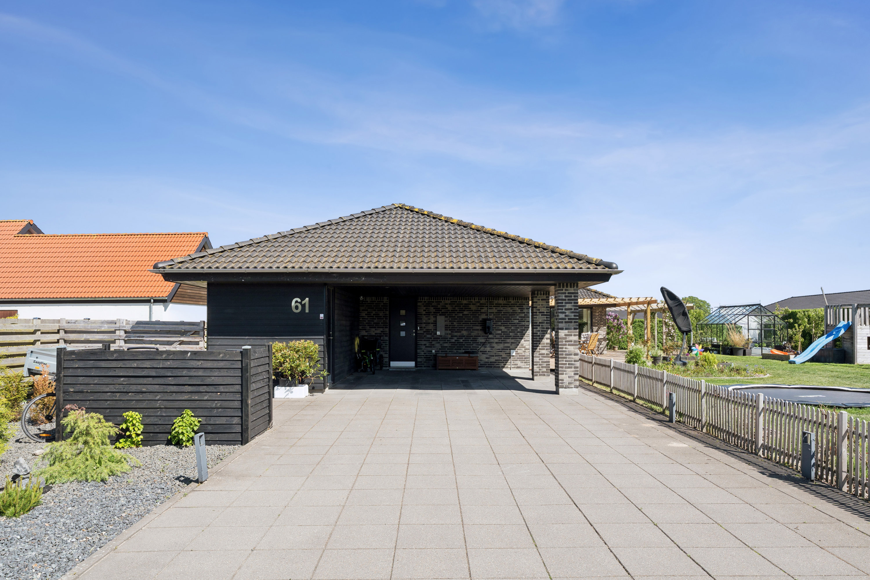 Fremhævet carport billede i fuldskærmstilstand. Billede af Kronhjorten 61, 9530 Støvring