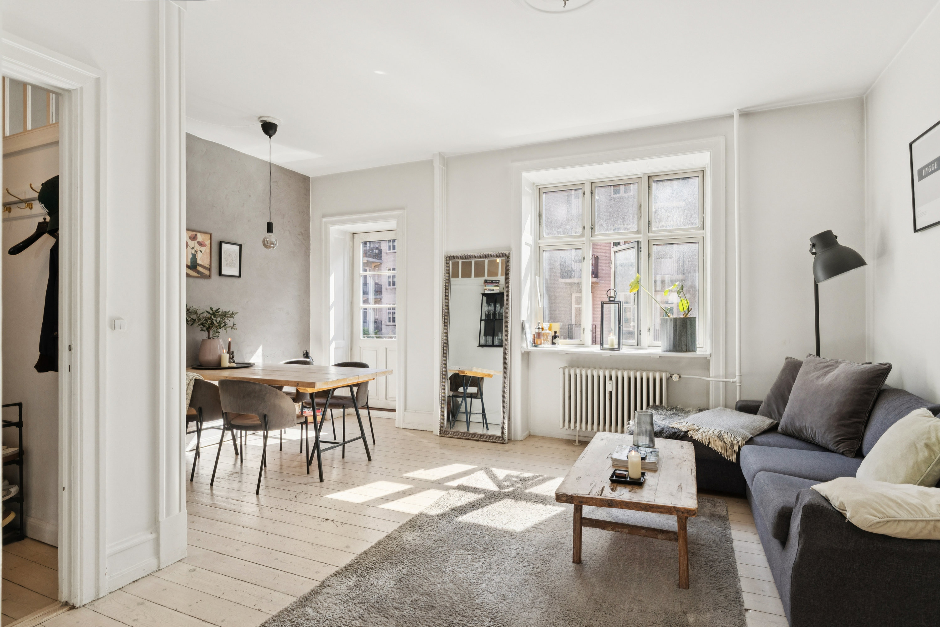 Fremhævet stue billede i fuldskærmstilstand. Billede af Silkeborggade 45, 1. tv., 2100 København Ø