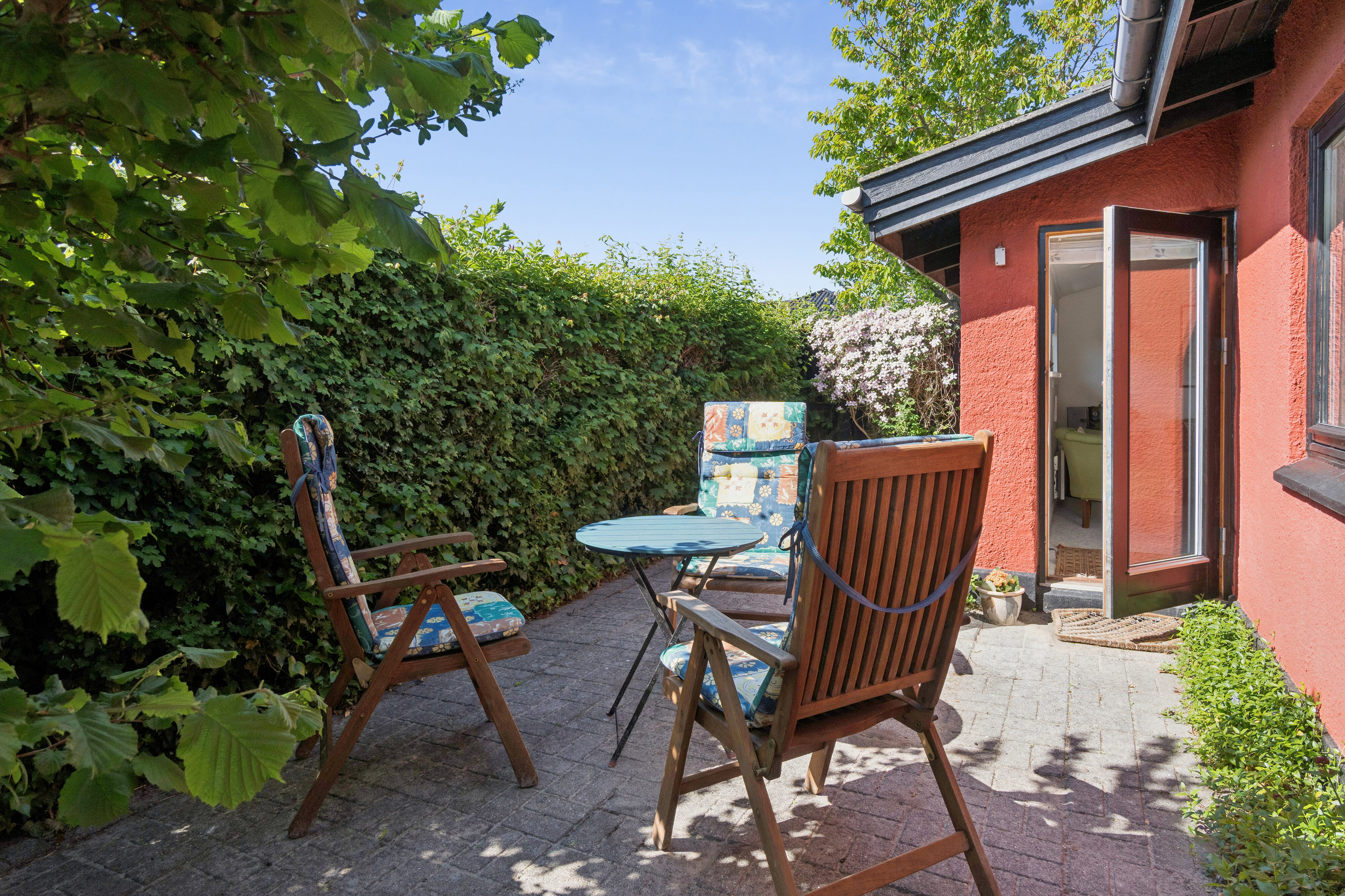 Fremhævet terrasse billede i fuldskærmstilstand. Billede af Rosmosevej 71, 2650 Hvidovre