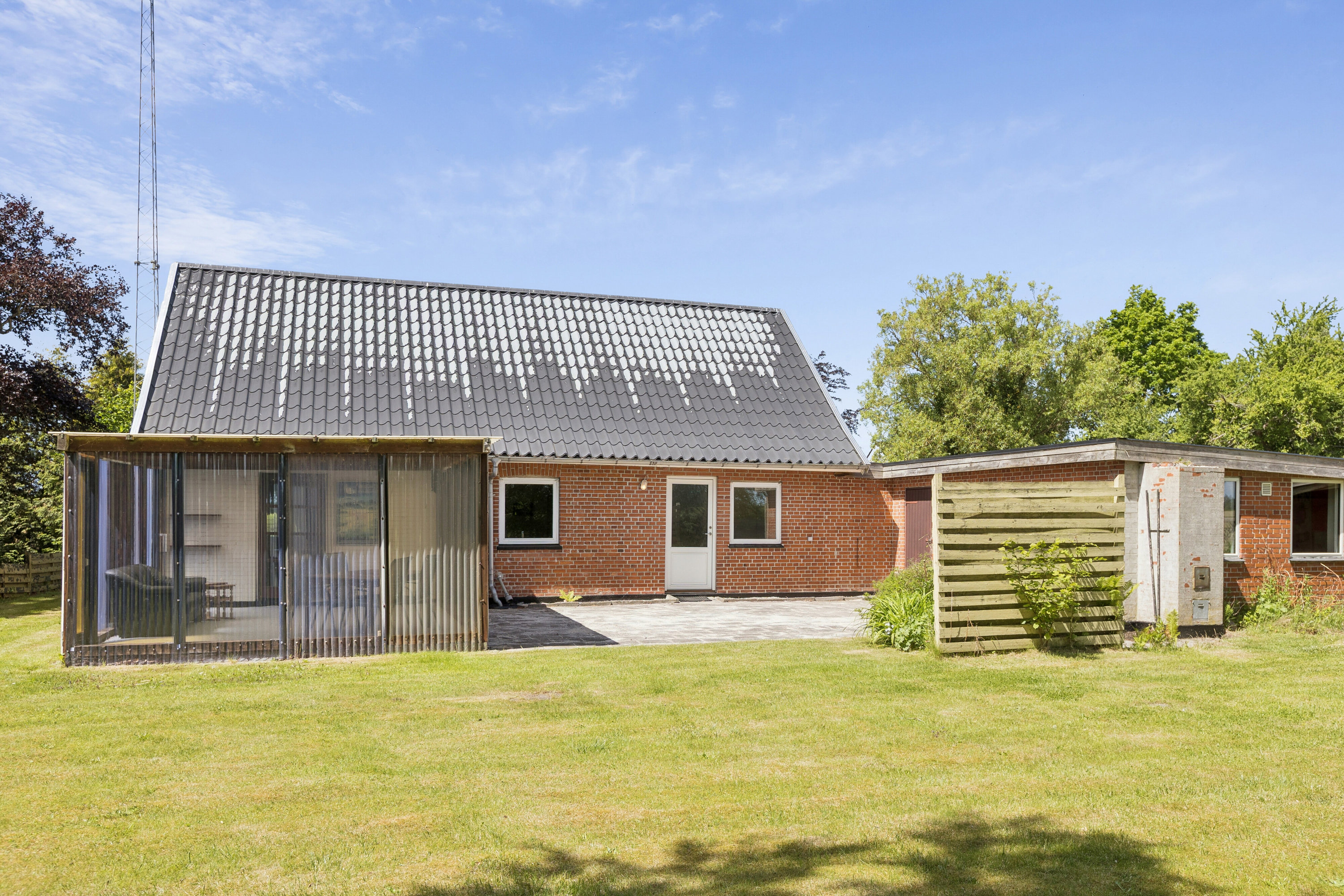 Fremhævet set fra haven billede i fuldskærmstilstand. Billede af Tågerupvej 8, Tågerup, 4682 Tureby