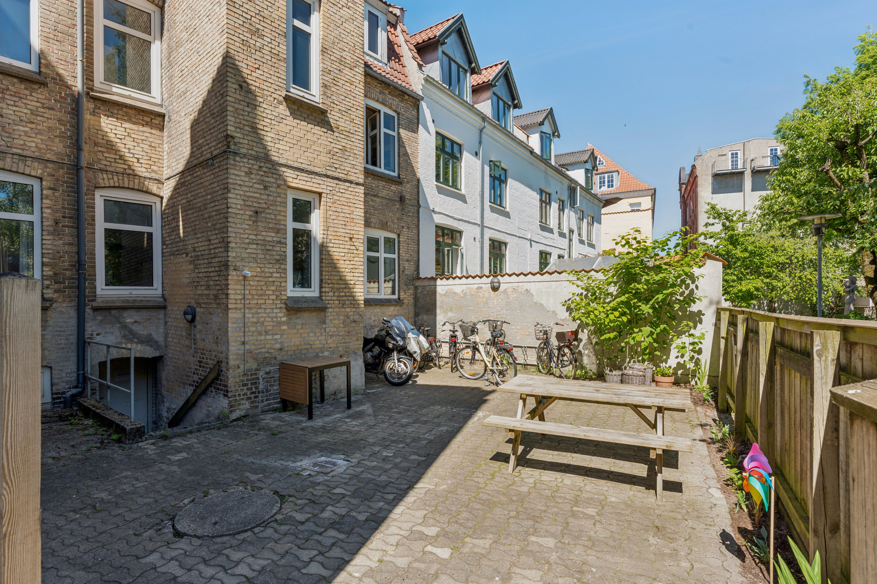 Fremhævet gårdmiljø billede i fuldskærmstilstand. Billede af Østergravensgade 7, st.., 9000 Aalborg