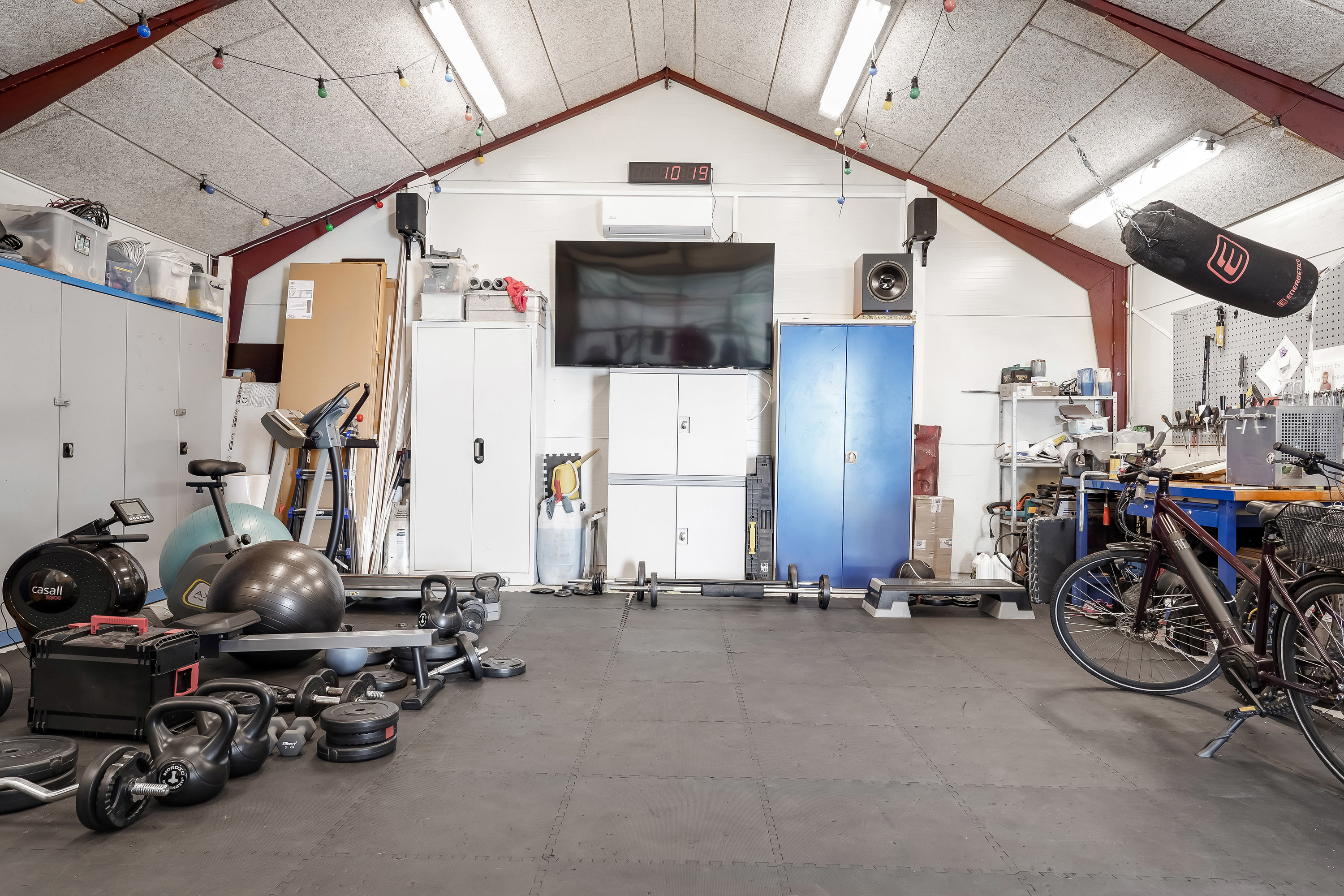 Fremhævet stor garage på 65 kvm billede i fuldskærmstilstand. Billede af Rs Poulsens Vej 2B, 5500 Middelfart