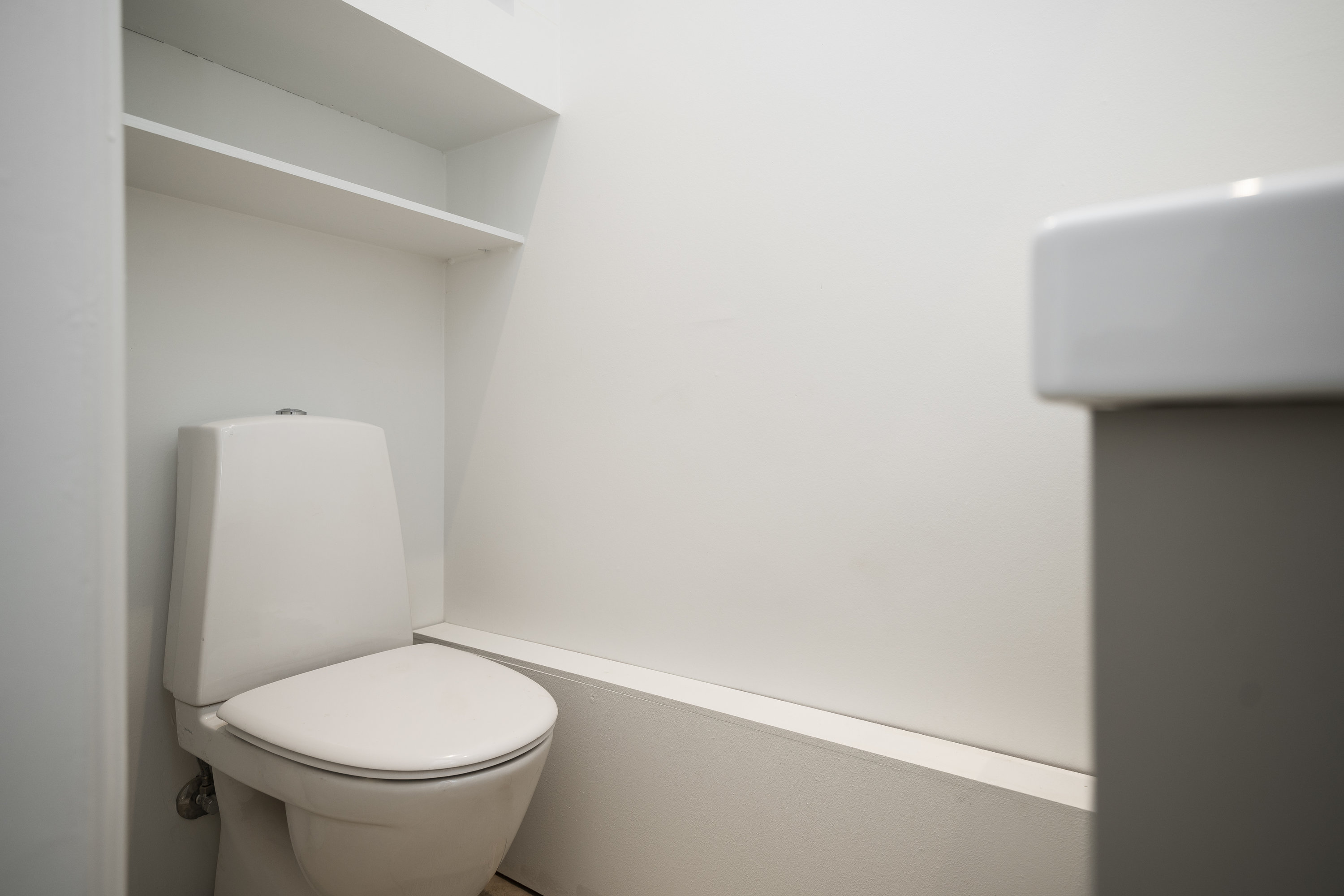 Fremhævet toilet billede i fuldskærmstilstand. Billede af Vendsysselgade 2, 2. tv., 9000 Aalborg