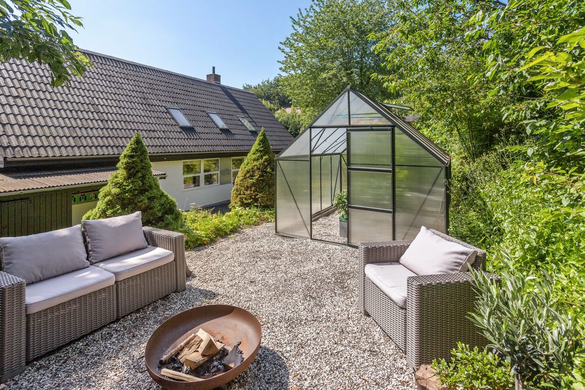 Fremhævet terrasse billede i fuldskærmstilstand. Billede af Niels Ebbesens Vej 29A, 8660 Skanderborg