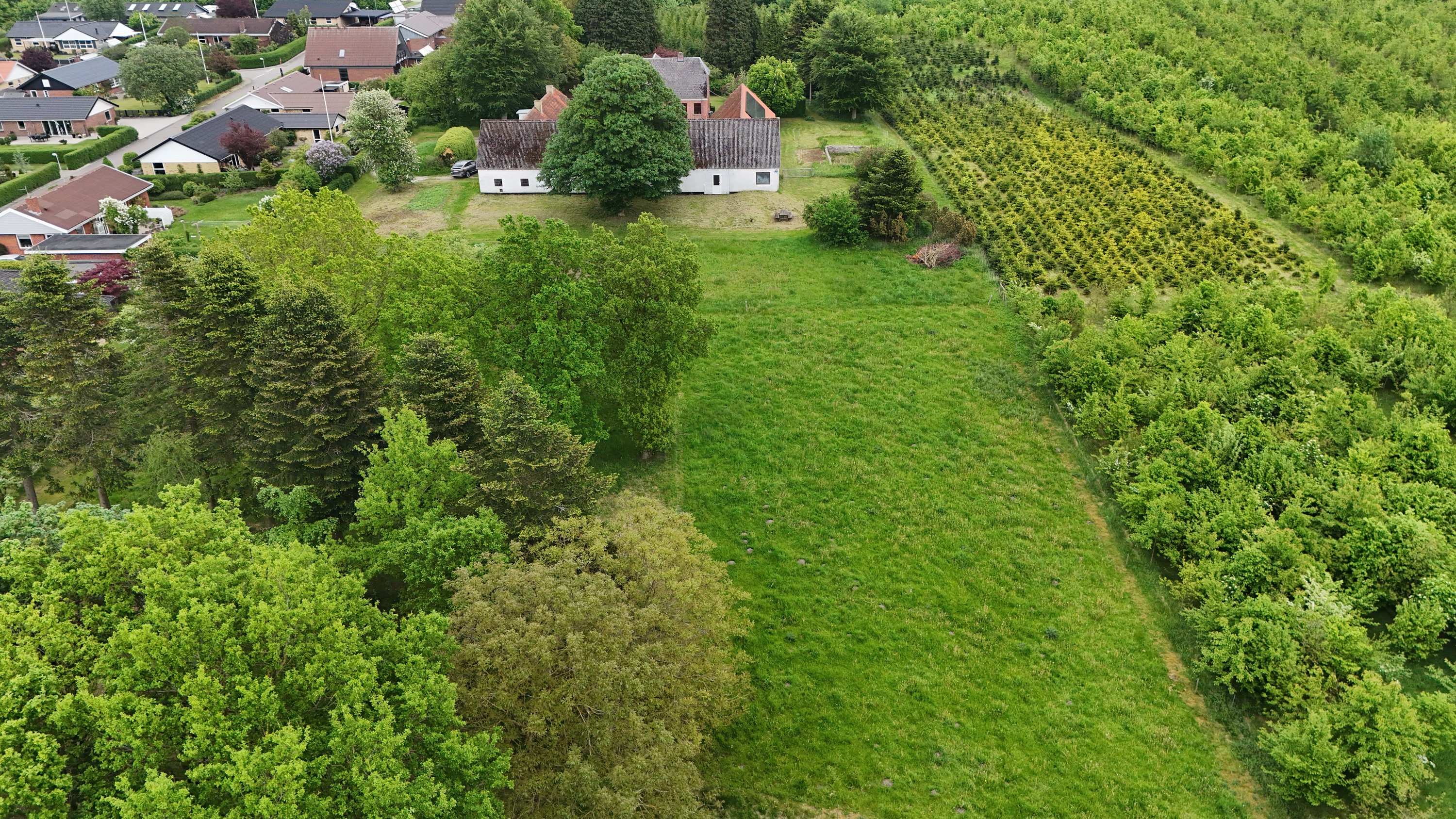 Fremhævet drone billede i fuldskærmstilstand. Billede af Frisdalsvej 16, Valsgård, 9500 Hobro