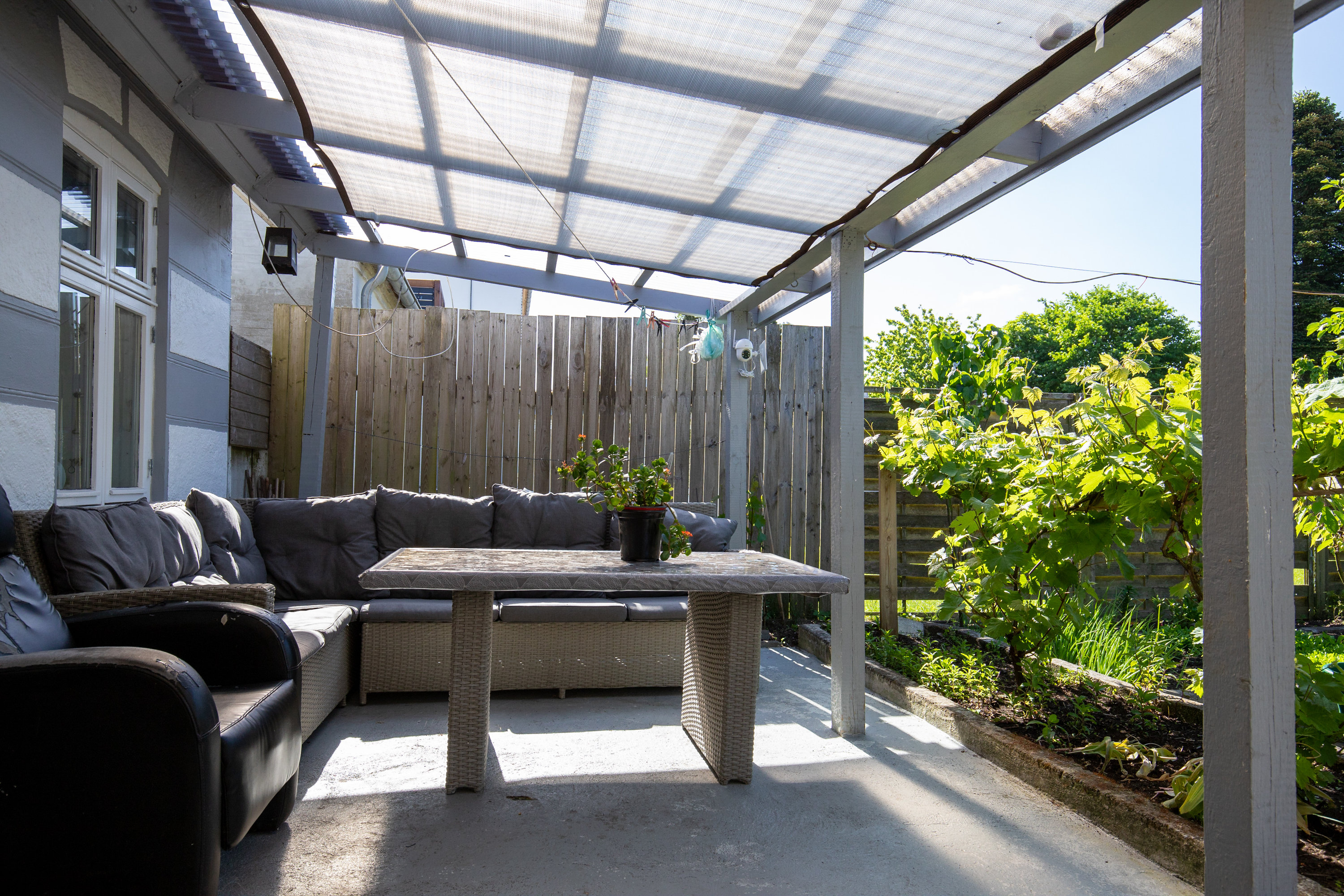 Fremhævet overdækket terrasse billede i fuldskærmstilstand. Billede af Vestergade 51, 6580 Vamdrup