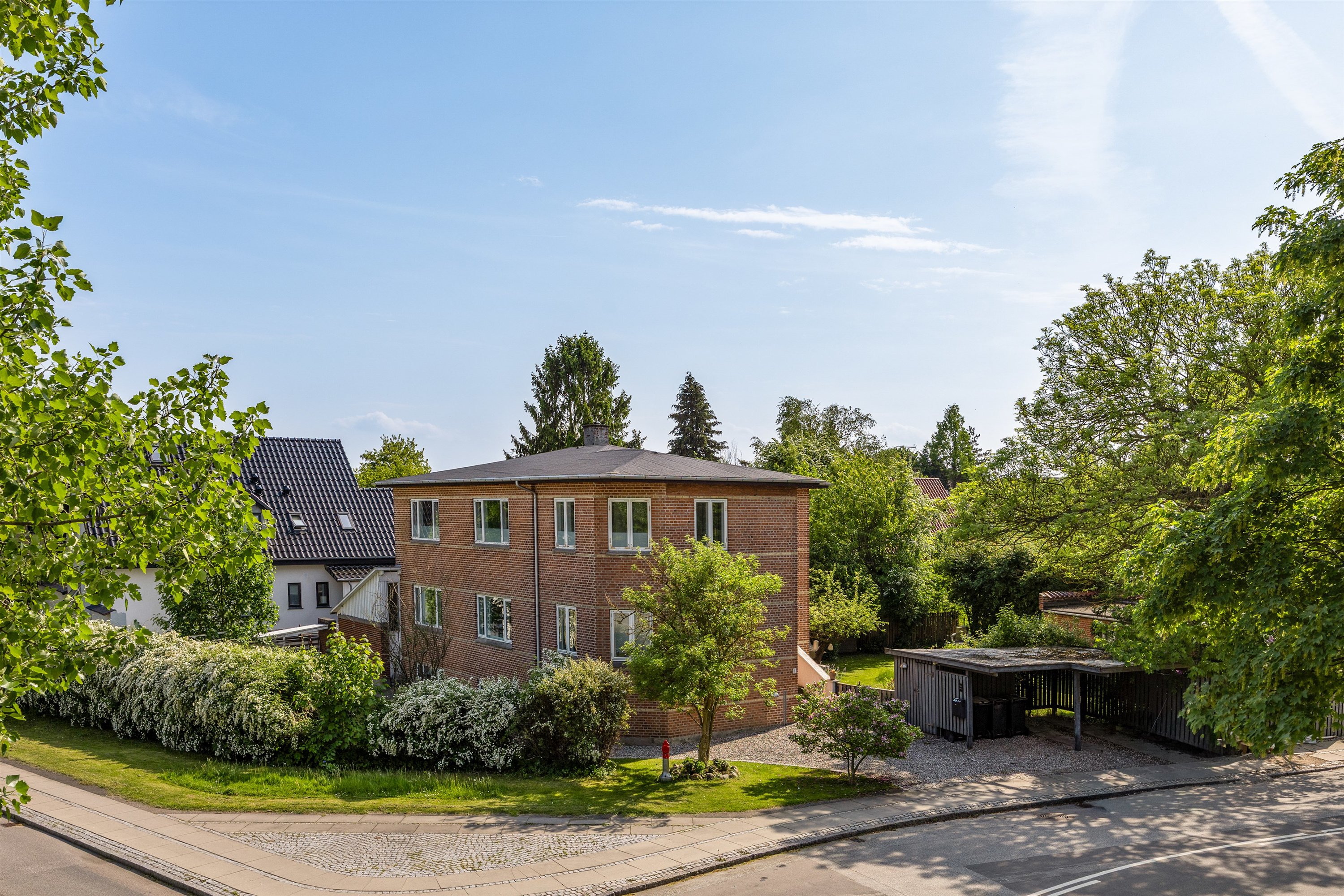 Fremhævet andet billede i fuldskærmstilstand. Billede af Sønderbakken 1, st., 2820 Gentofte