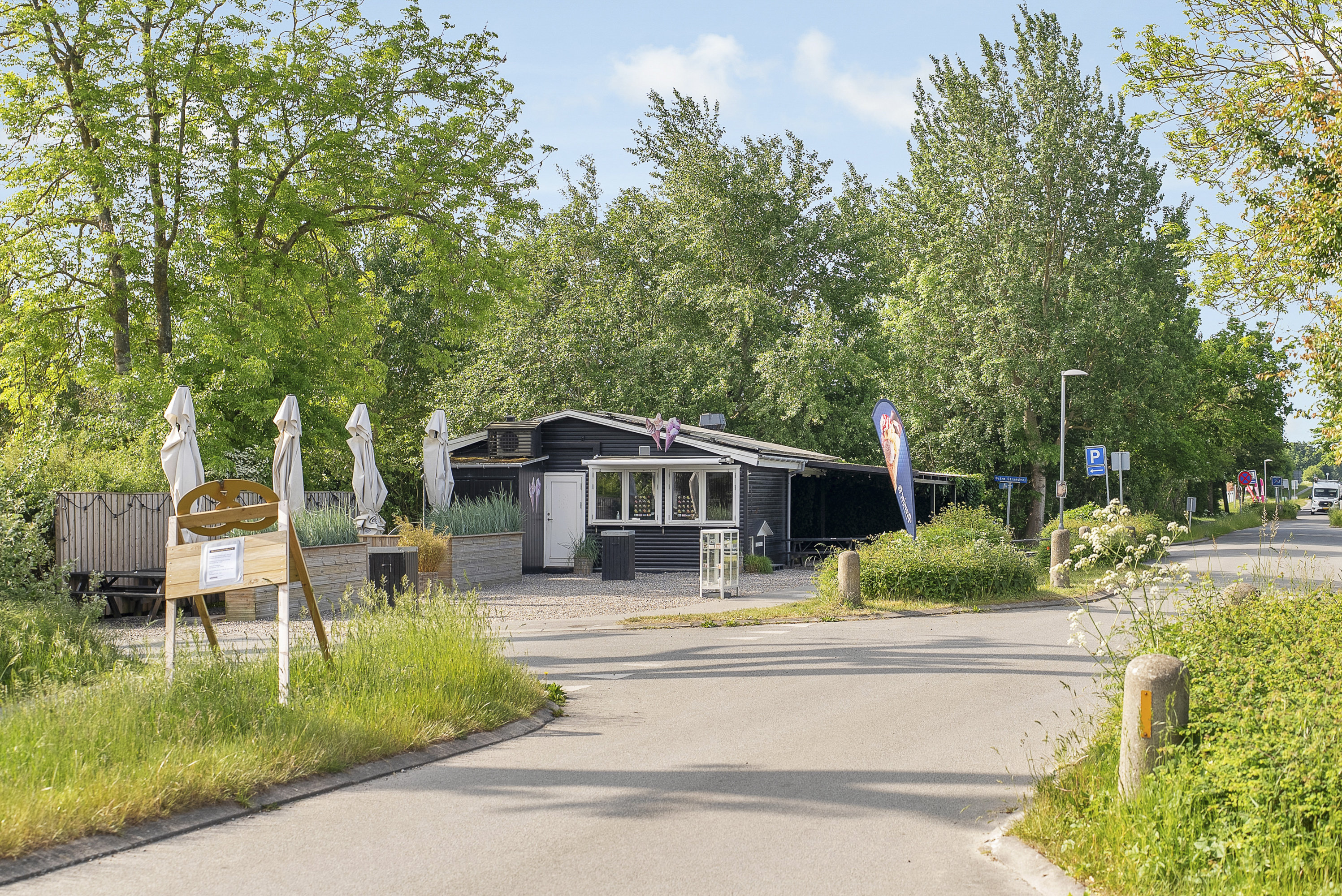 Fremhævet omgivelser billede i fuldskærmstilstand. Billede af Krusesvej 17, Hasmark Strand, 5450 Otterup