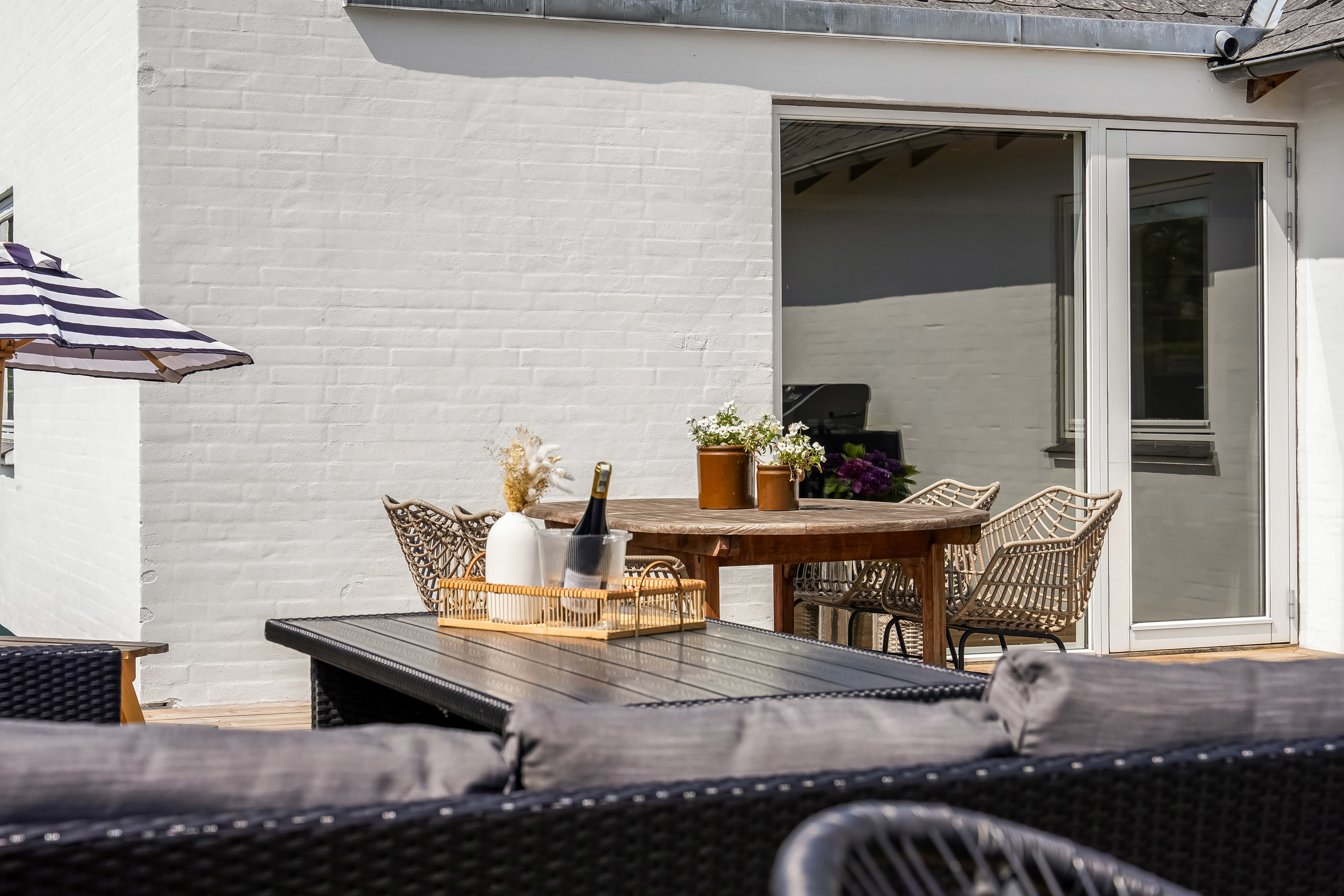 Fremhævet terrasse billede i fuldskærmstilstand. Billede af Østergade 13, 7160 Tørring
