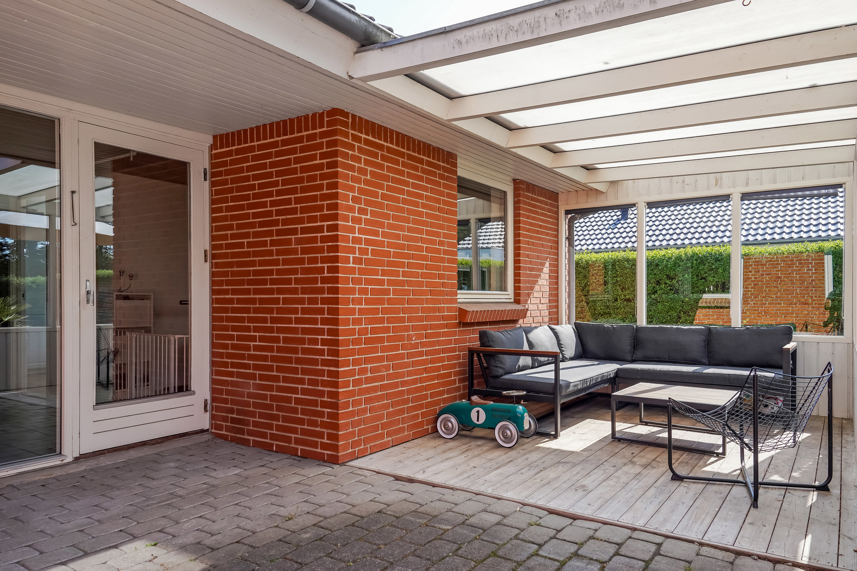Fremhævet terrasse billede i fuldskærmstilstand. Billede af Munkemaen 21, Anderup, 5270 Odense N