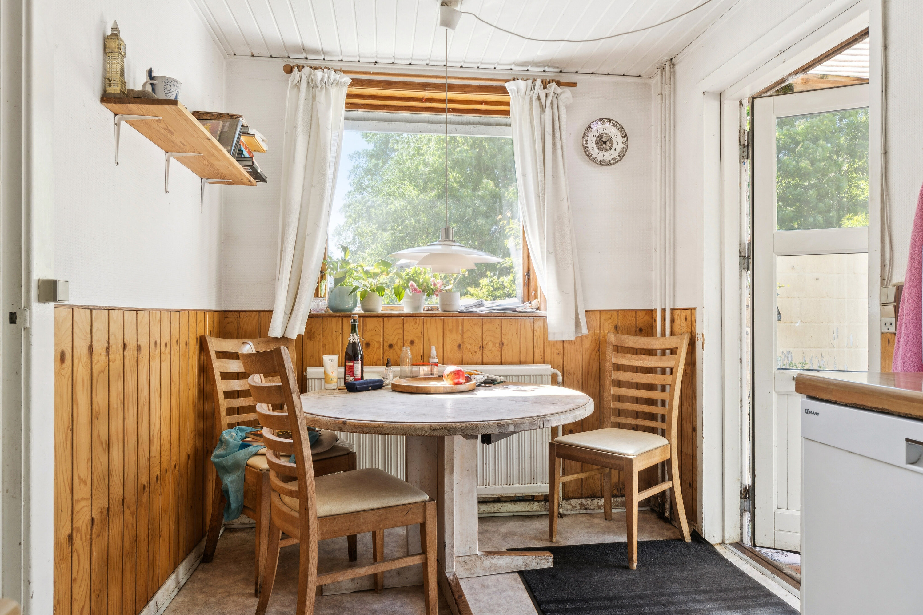 Fremhævet spiseplads billede i fuldskærmstilstand. Billede af Åløkkevej 40, Aunslev, 5800 Nyborg