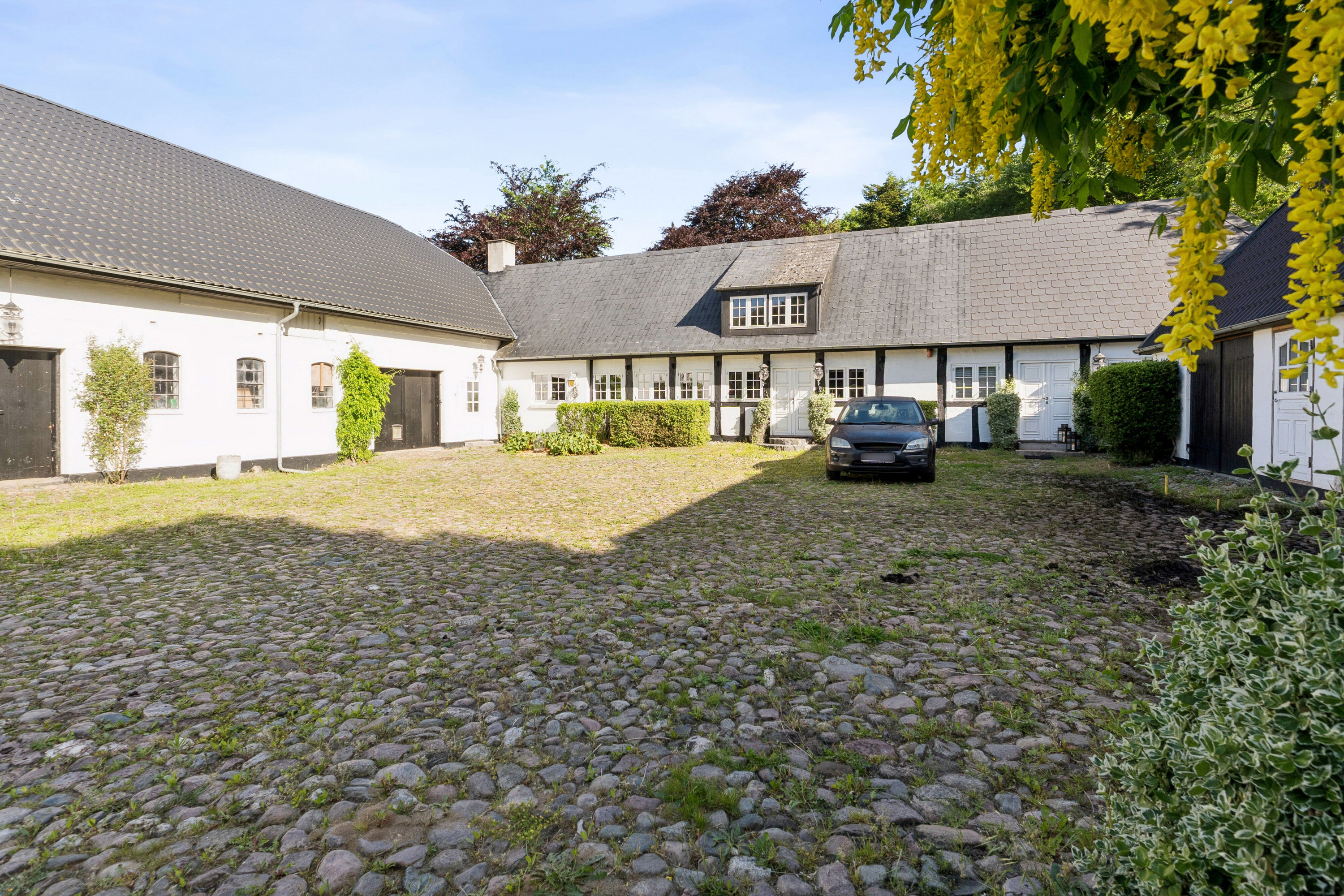 Fremhævet facade billede i fuldskærmstilstand. Billede af Lindehusvej 7, Sallinge, 5750 Ringe